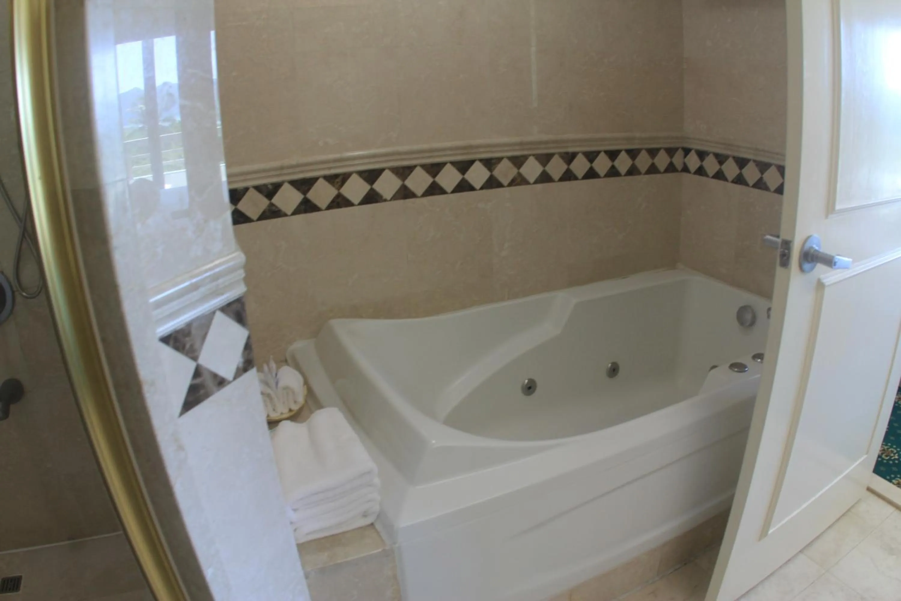 Bathroom in Palasia Hotel