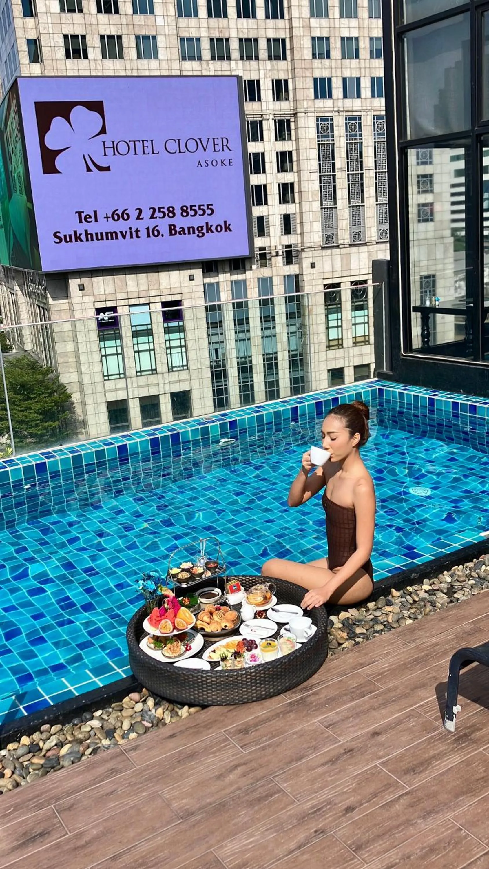 Swimming pool in Hotel Clover Asoke - SHA Extra Plus