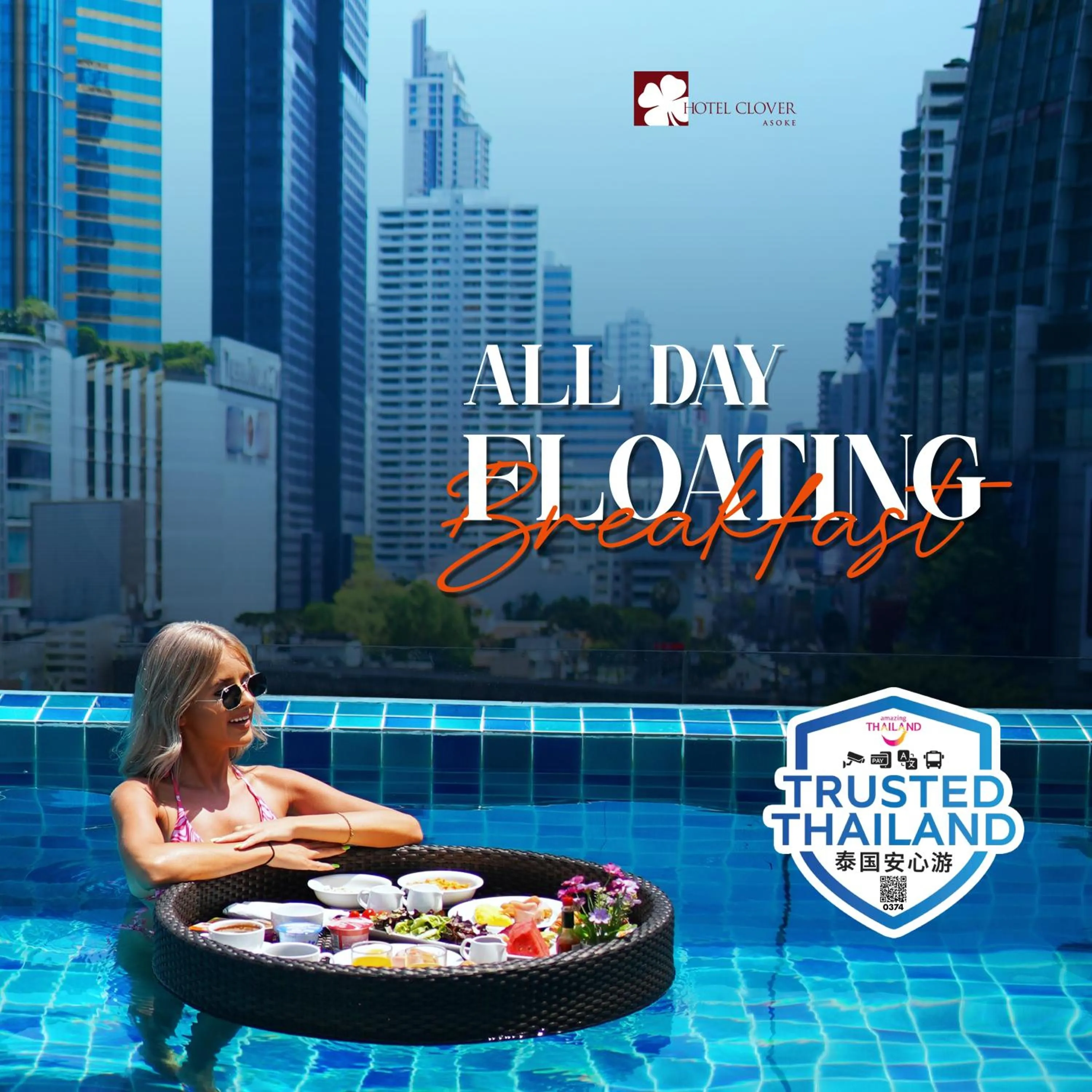 Swimming pool in Hotel Clover Asoke - SHA Extra Plus