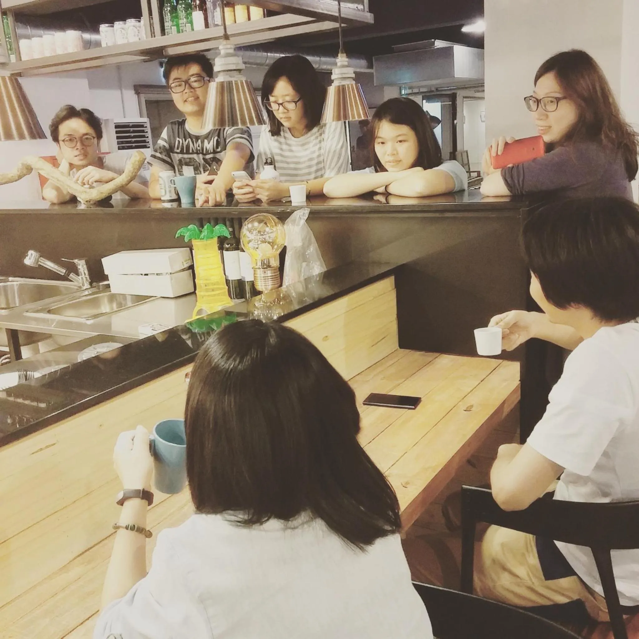 Communal lounge/ TV room in Meeting Mates Hostel