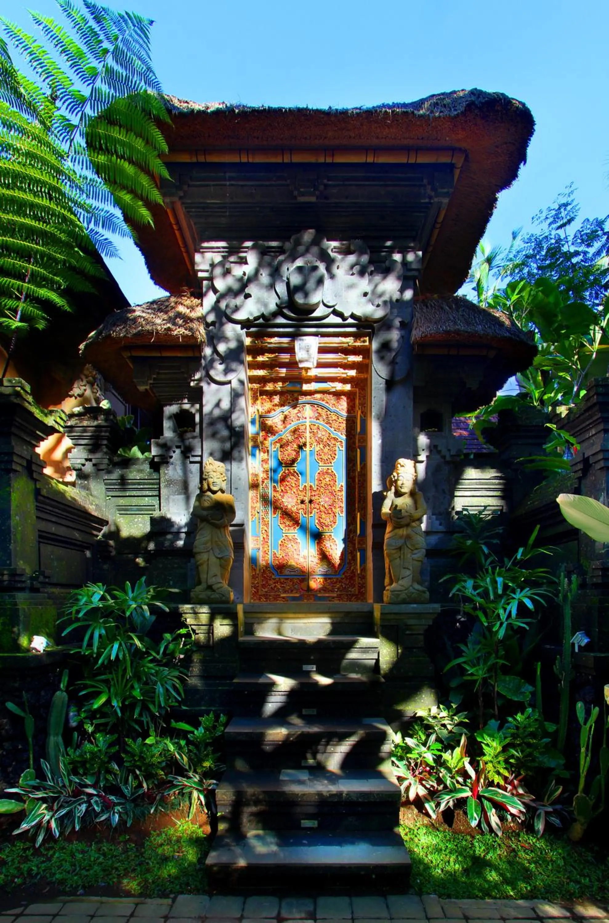 Facade/entrance in De Umah Bali Eco Tradi Home