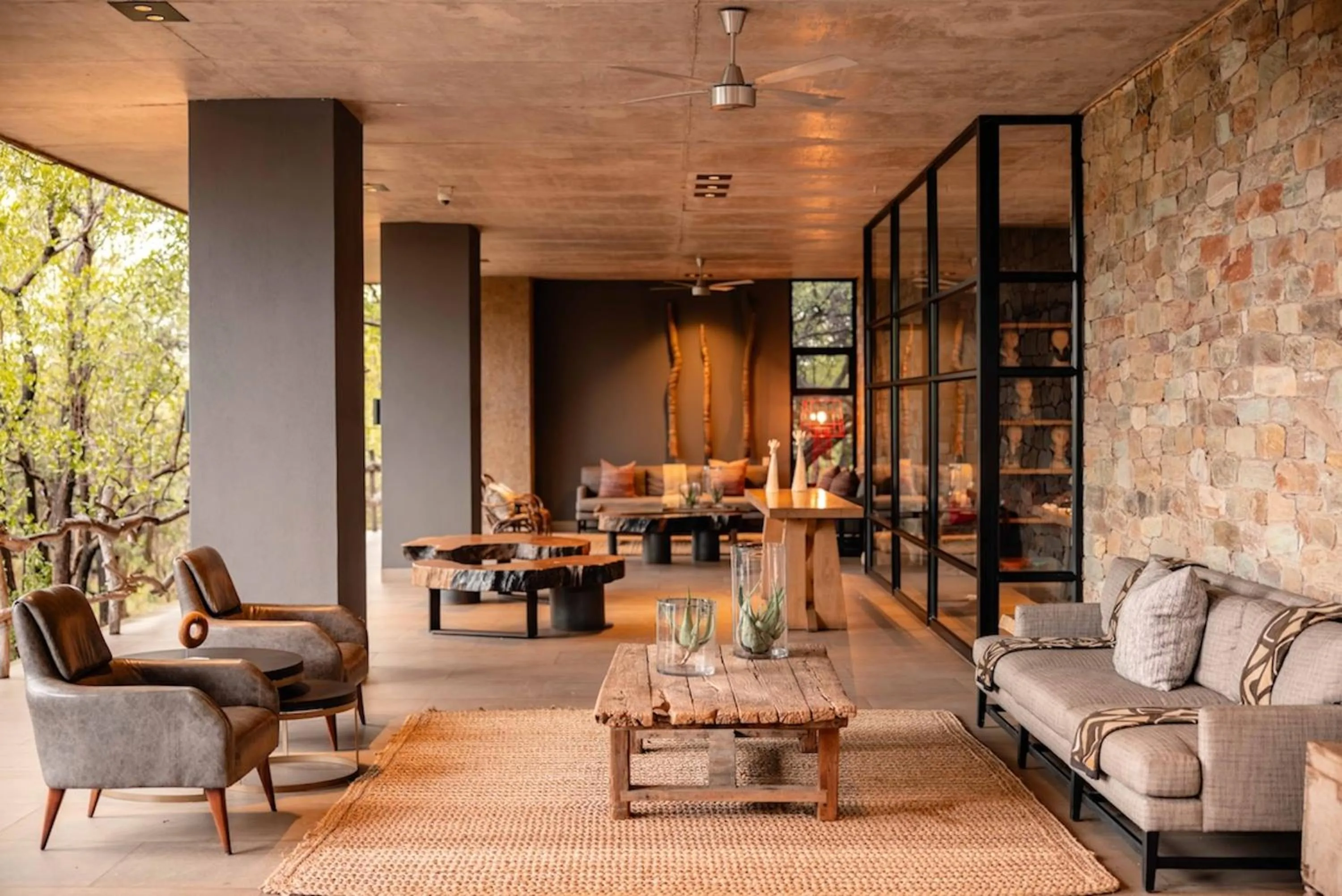 Living room in Kapama River Lodge