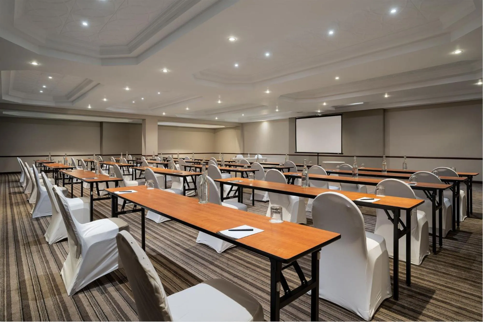 Business facilities in Premier Hotel Regent