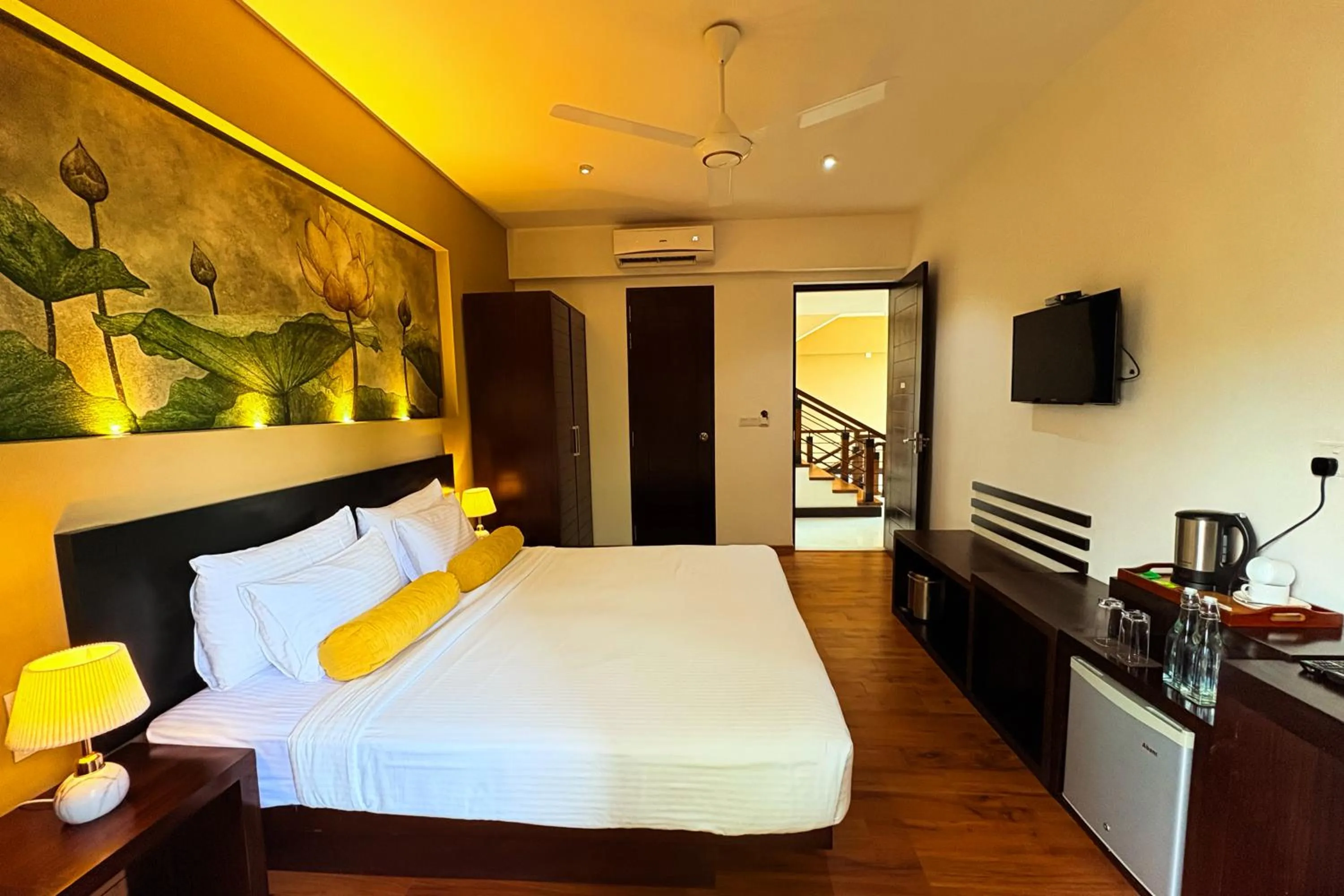 Bed in Terrace Green Hotel and Spa - Free Airport Shuttle Service