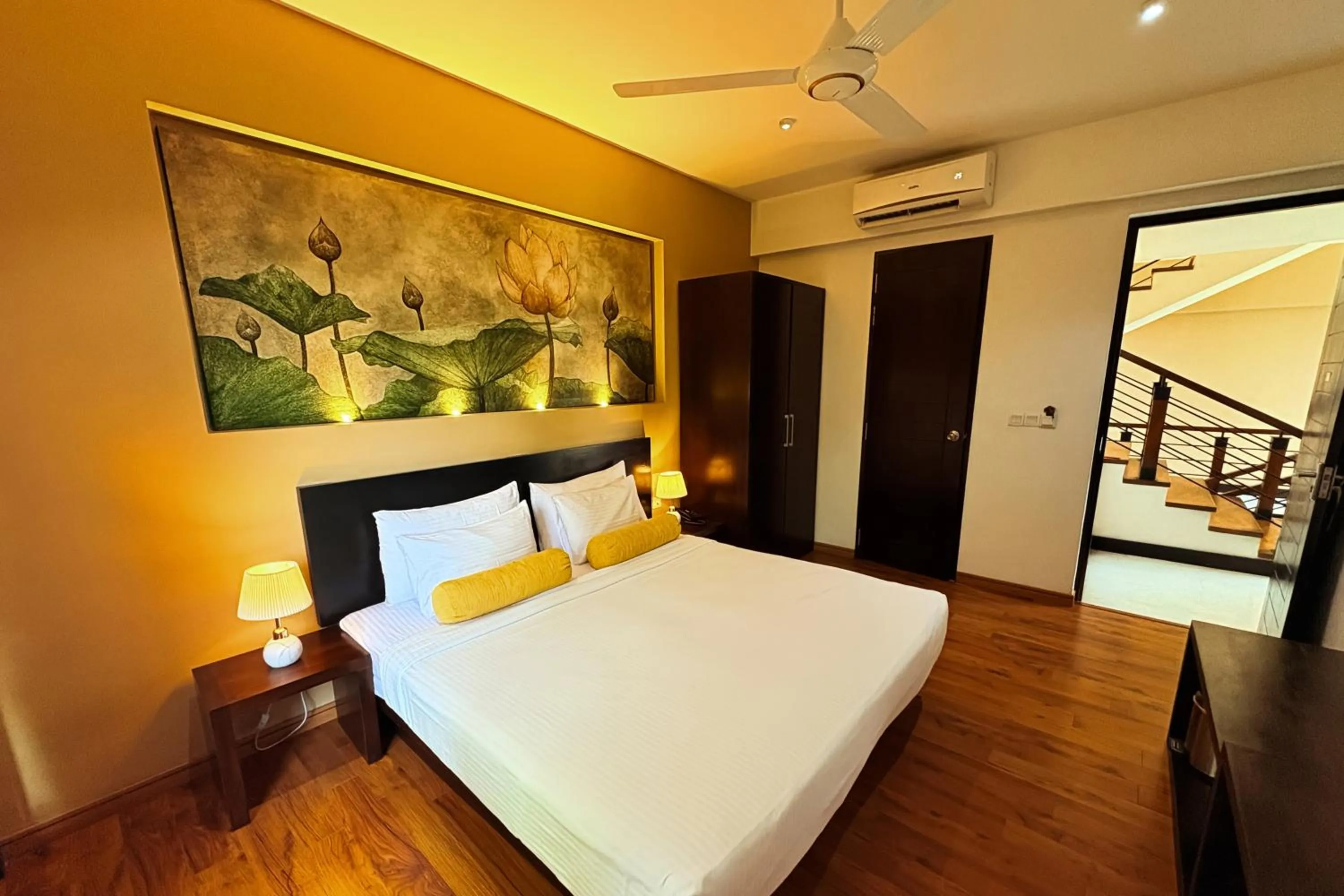 Bed in Terrace Green Hotel and Spa - Free Airport Shuttle Service