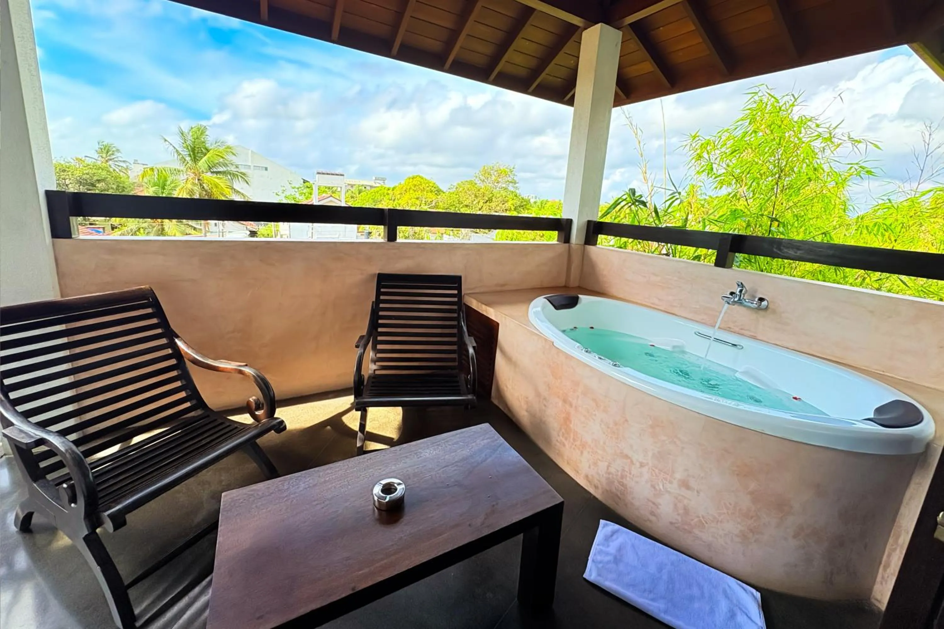 Bed in Terrace Green Hotel and Spa - Free Airport Shuttle Service