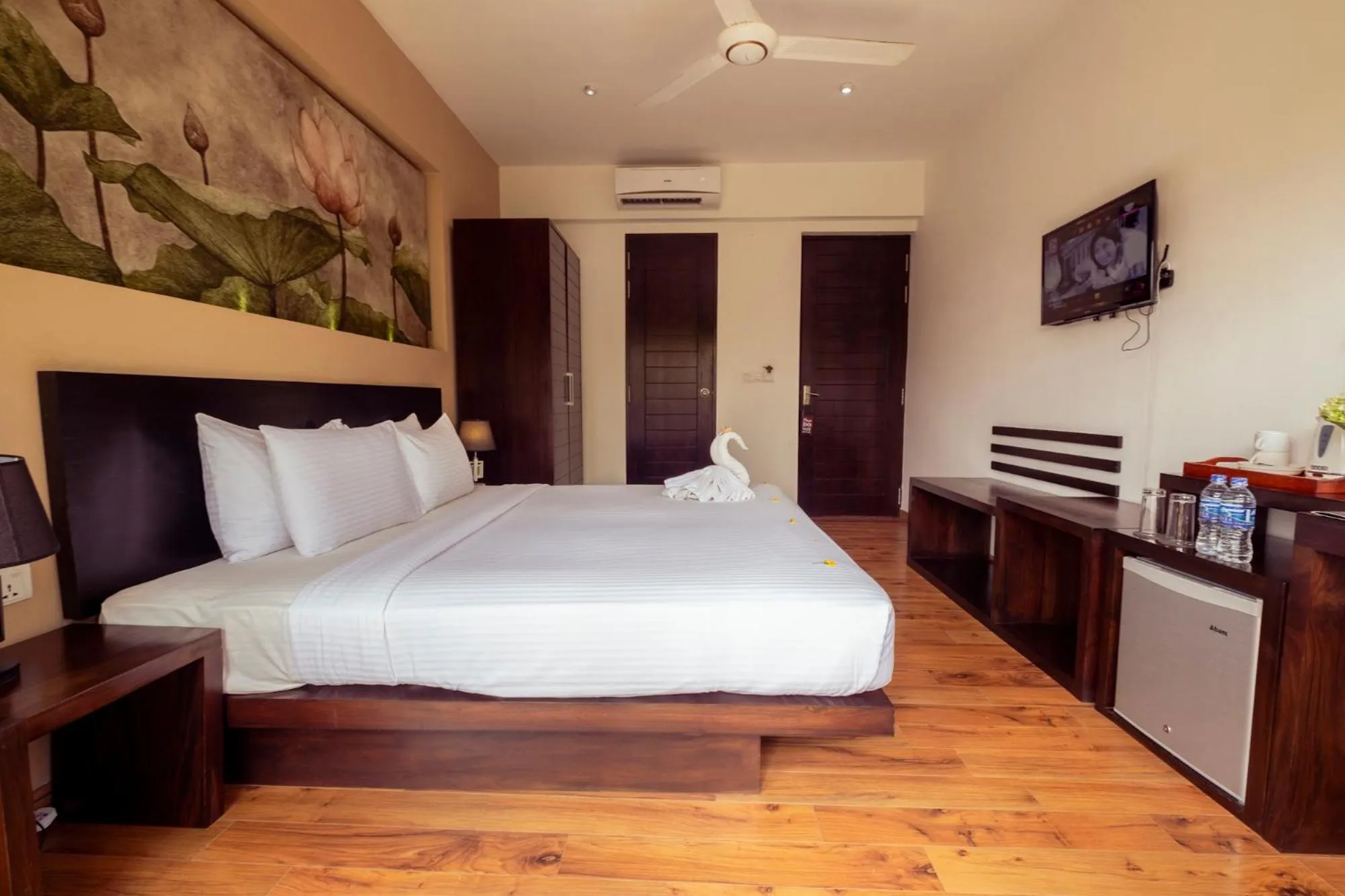 Bed in Terrace Green Hotel and Spa - Free Airport Shuttle Service