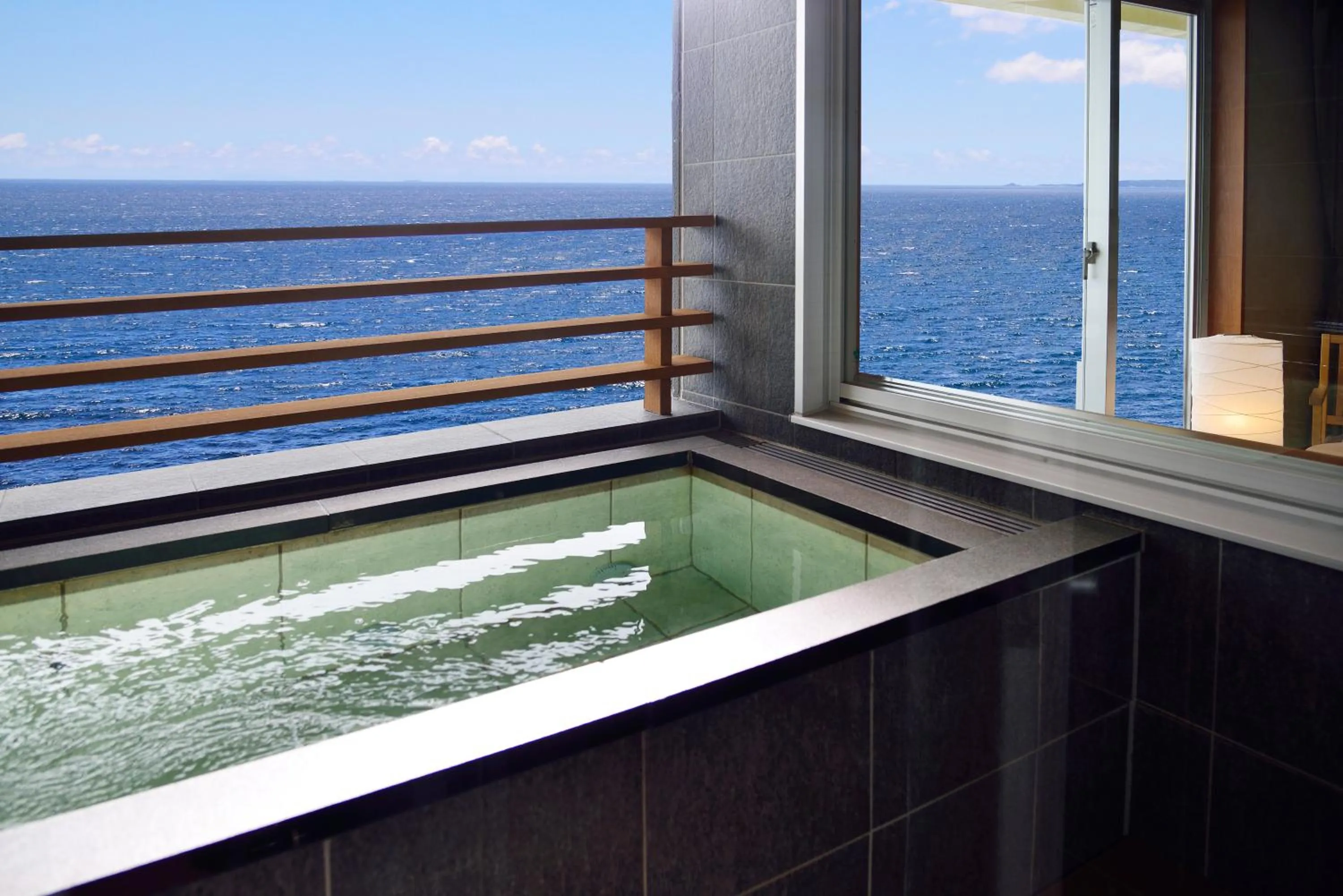 Hot Tub in Kamogawa Grand Hotel