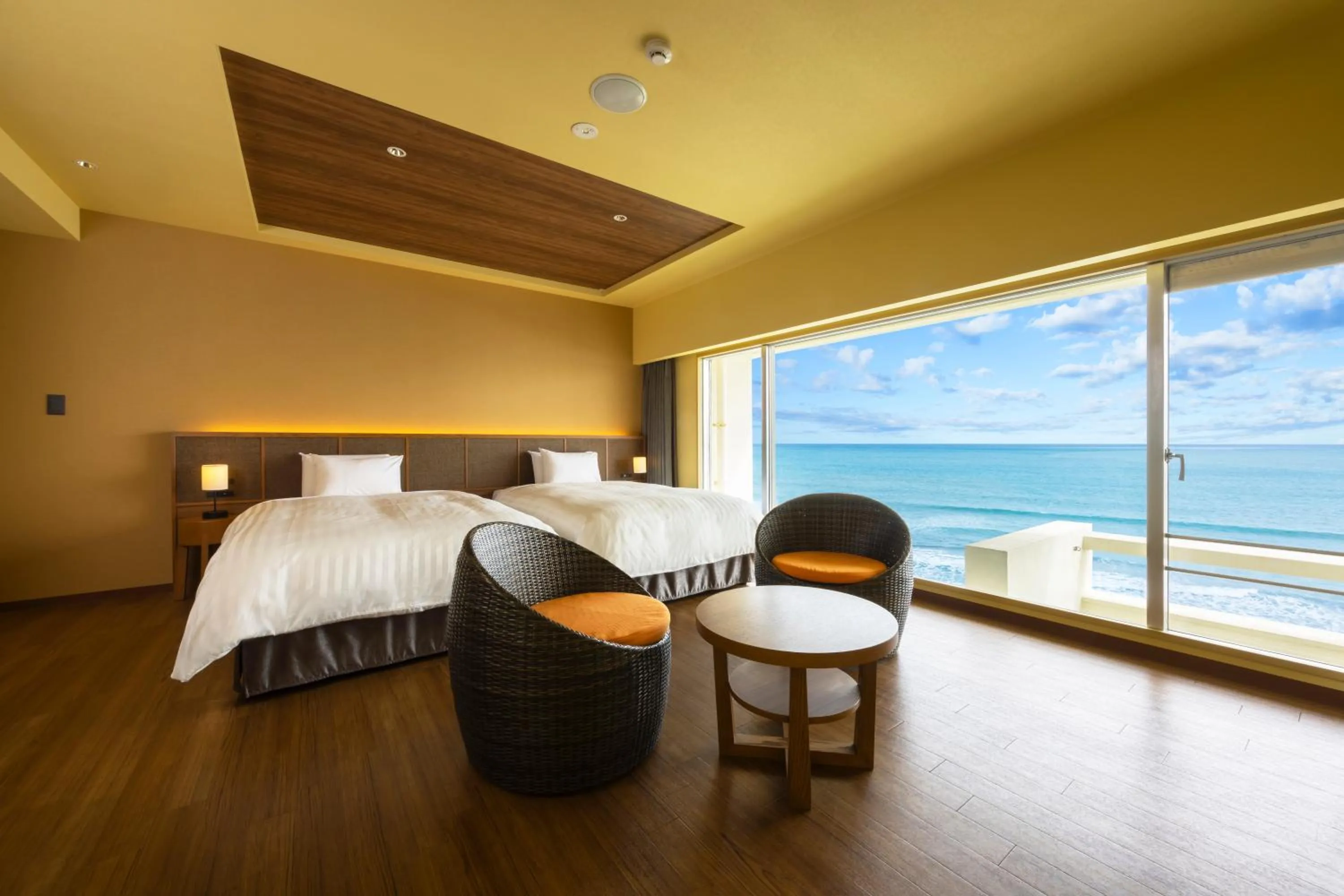 Photo of the whole room, Bed in Kamogawa Grand Hotel