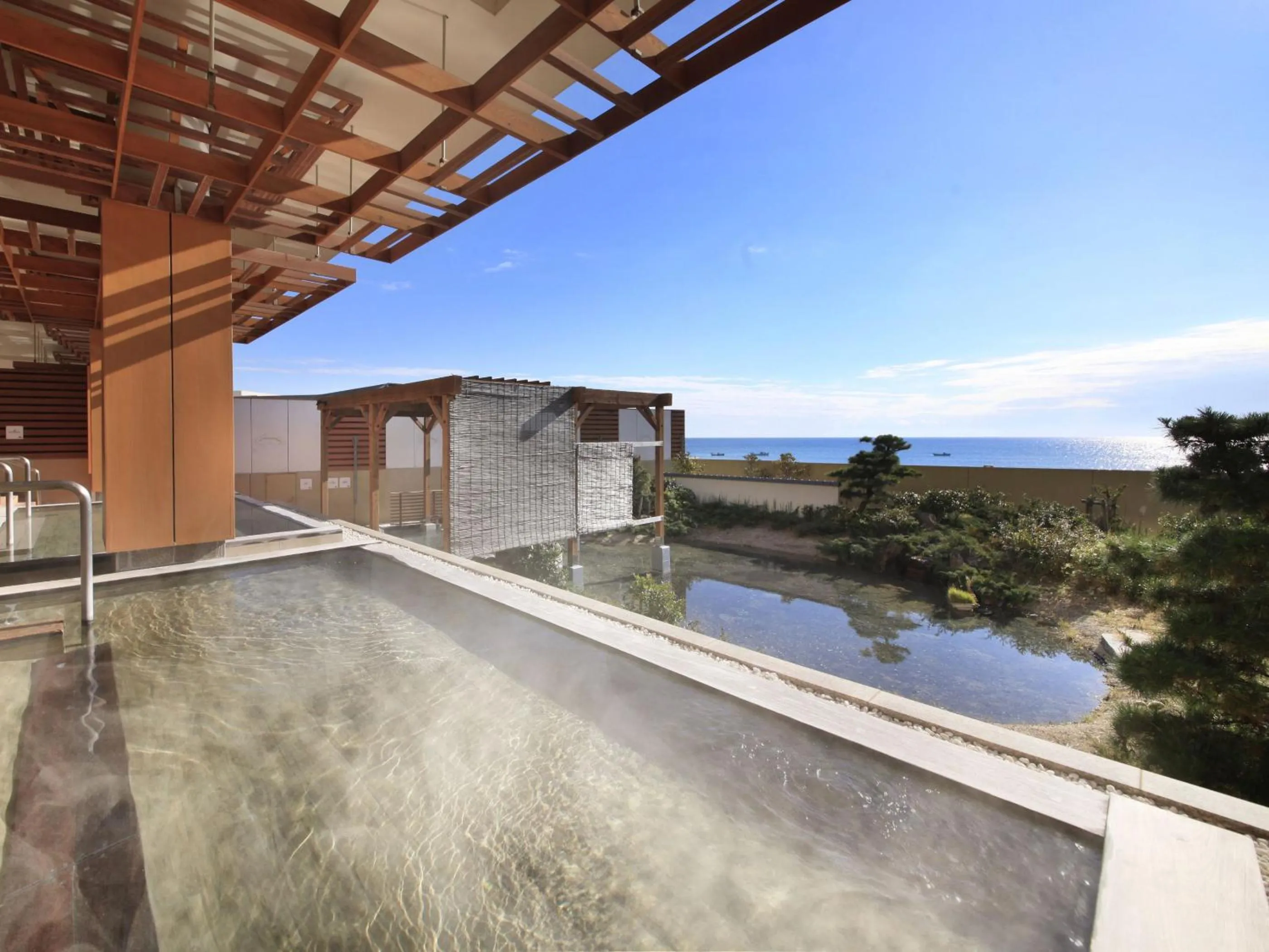 Hot Tub in Kamogawa Grand Hotel