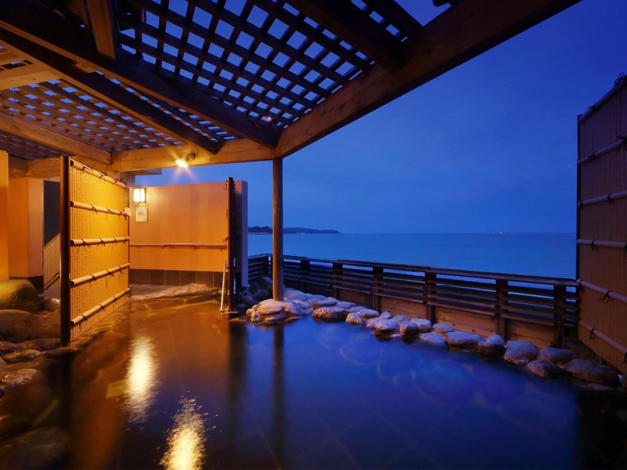 Hot Spring Bath in Kamogawa Grand Hotel