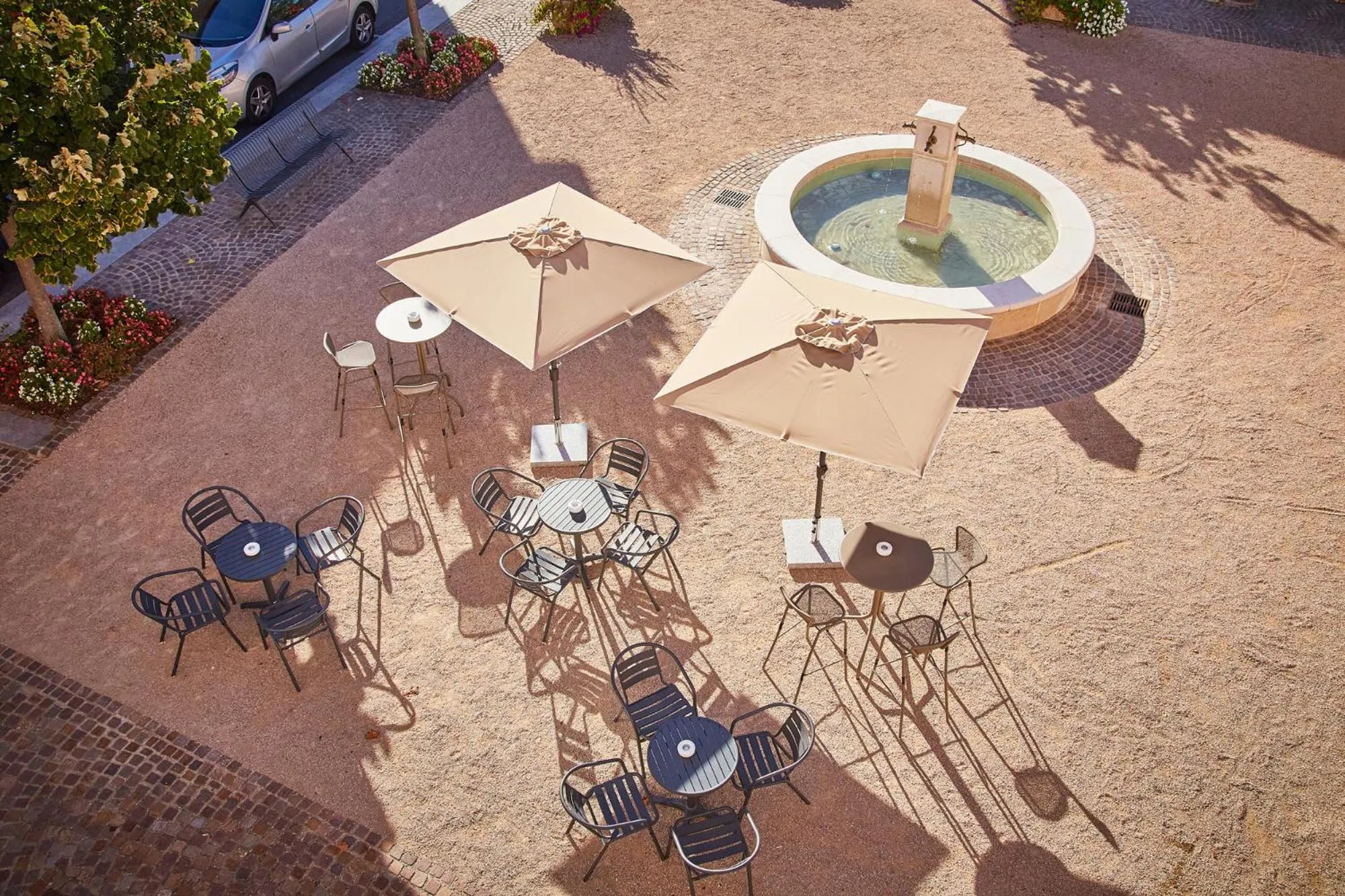 Bird's eye view in Le Place Neuve