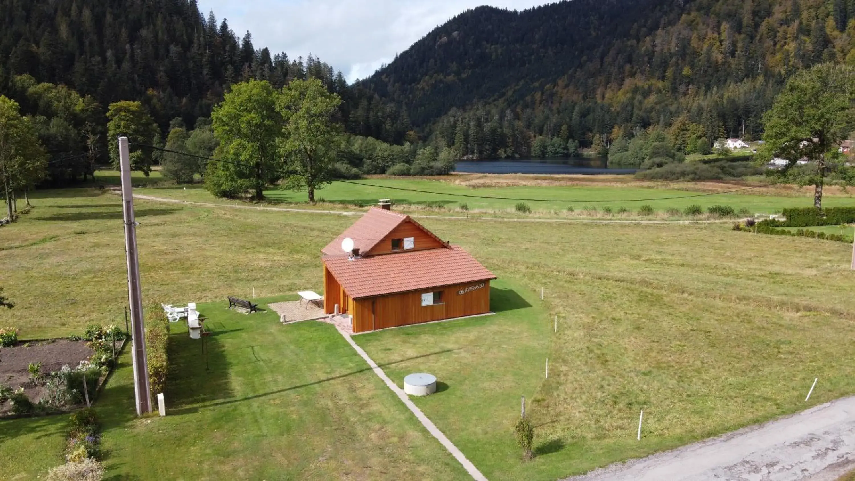 Chalet pour amoureux de la nature avec vue sur le lac de Retournemer Chalet pour amoureux de la nature avec vue sur le lac de Retournemer