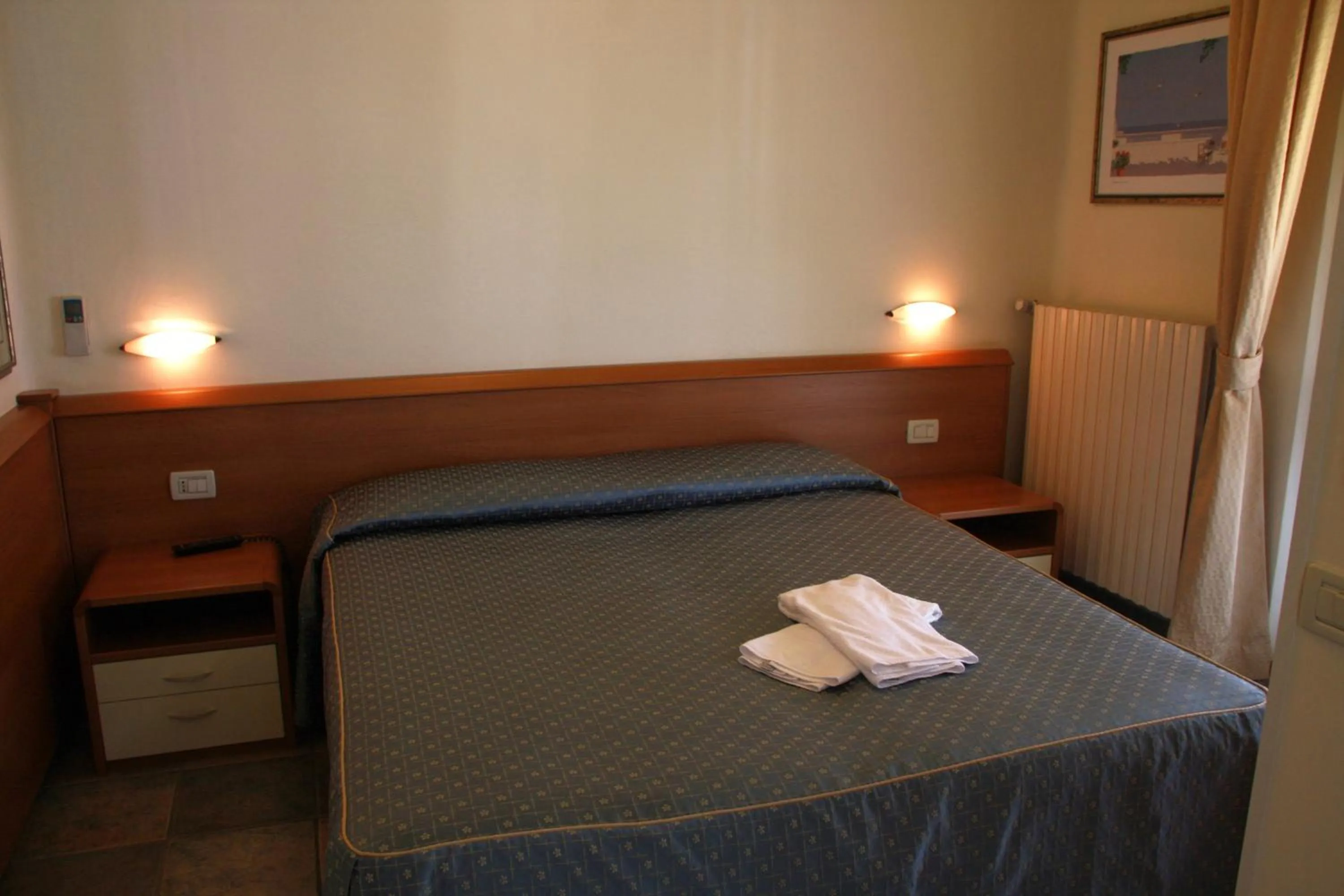 Photo of the whole room in Hotel Angela