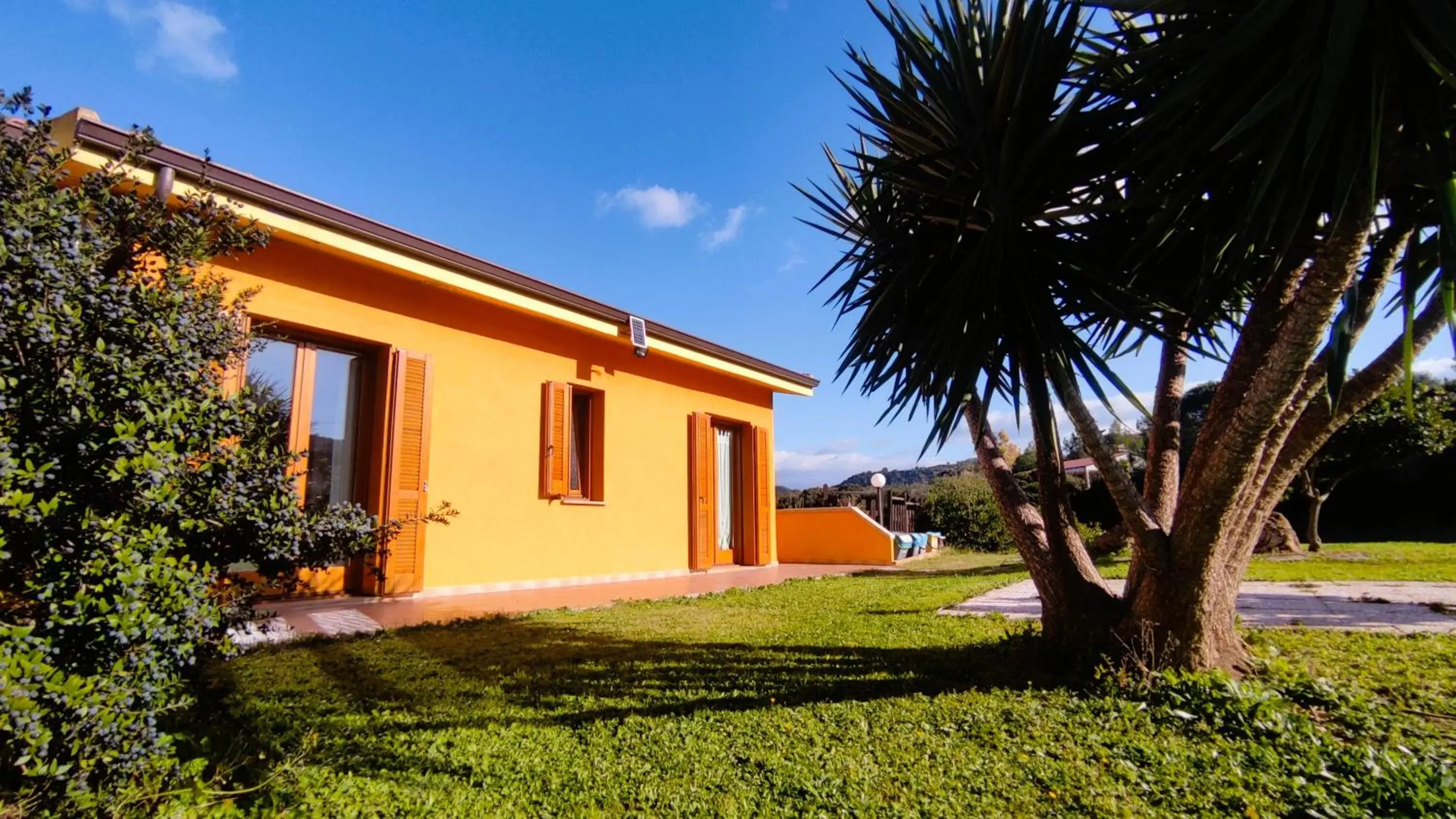 Deluxe Double or Twin Room with Mountain View - single occupancy in Grotta Delle Fate Deluxe Double or Twin Room with Mountain View - single occupancy in Grotta Delle Fate