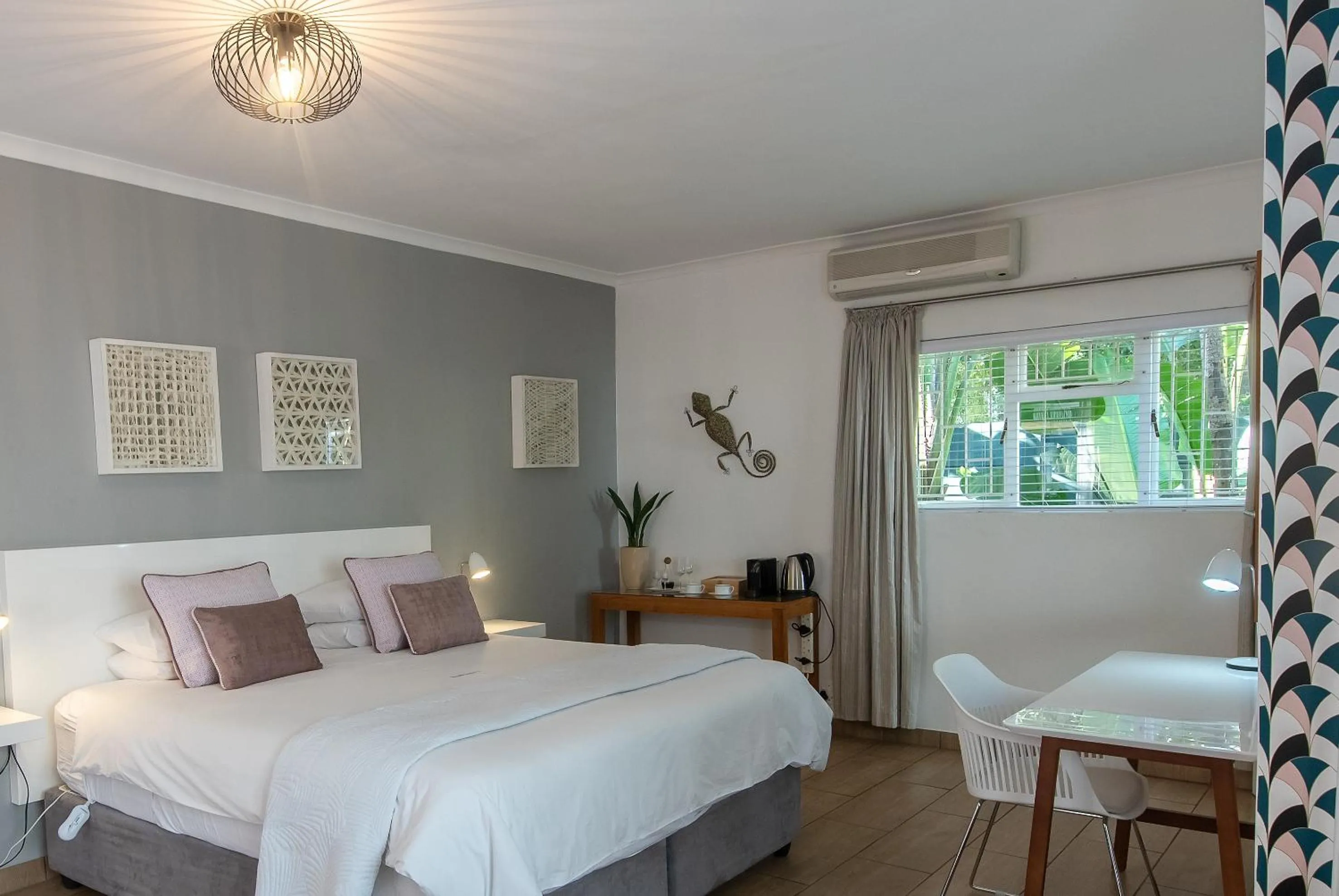 Bedroom, Bed in Ballinderry, The Robertson Guest House