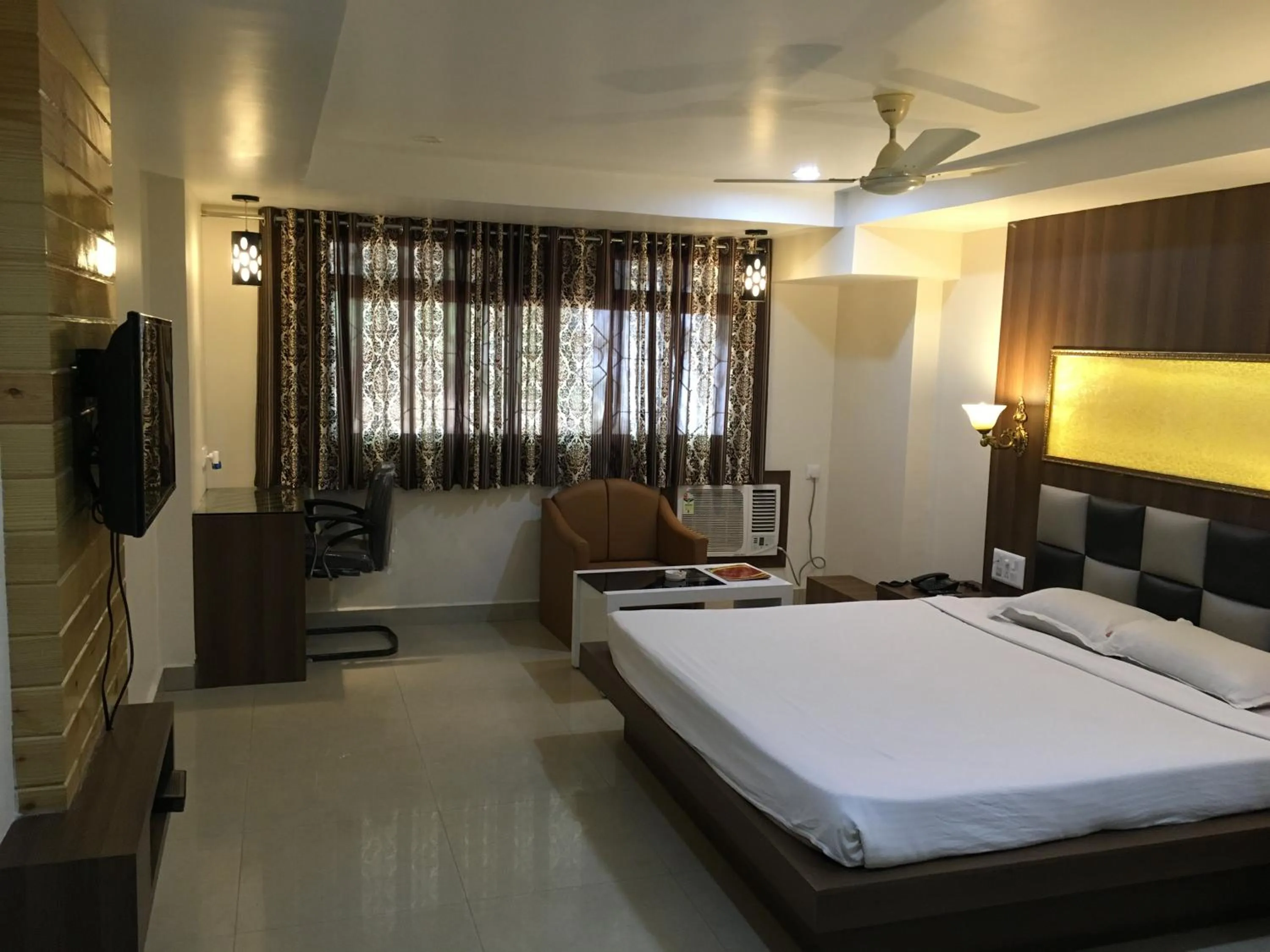 Bed in Hotel Grand Arjun