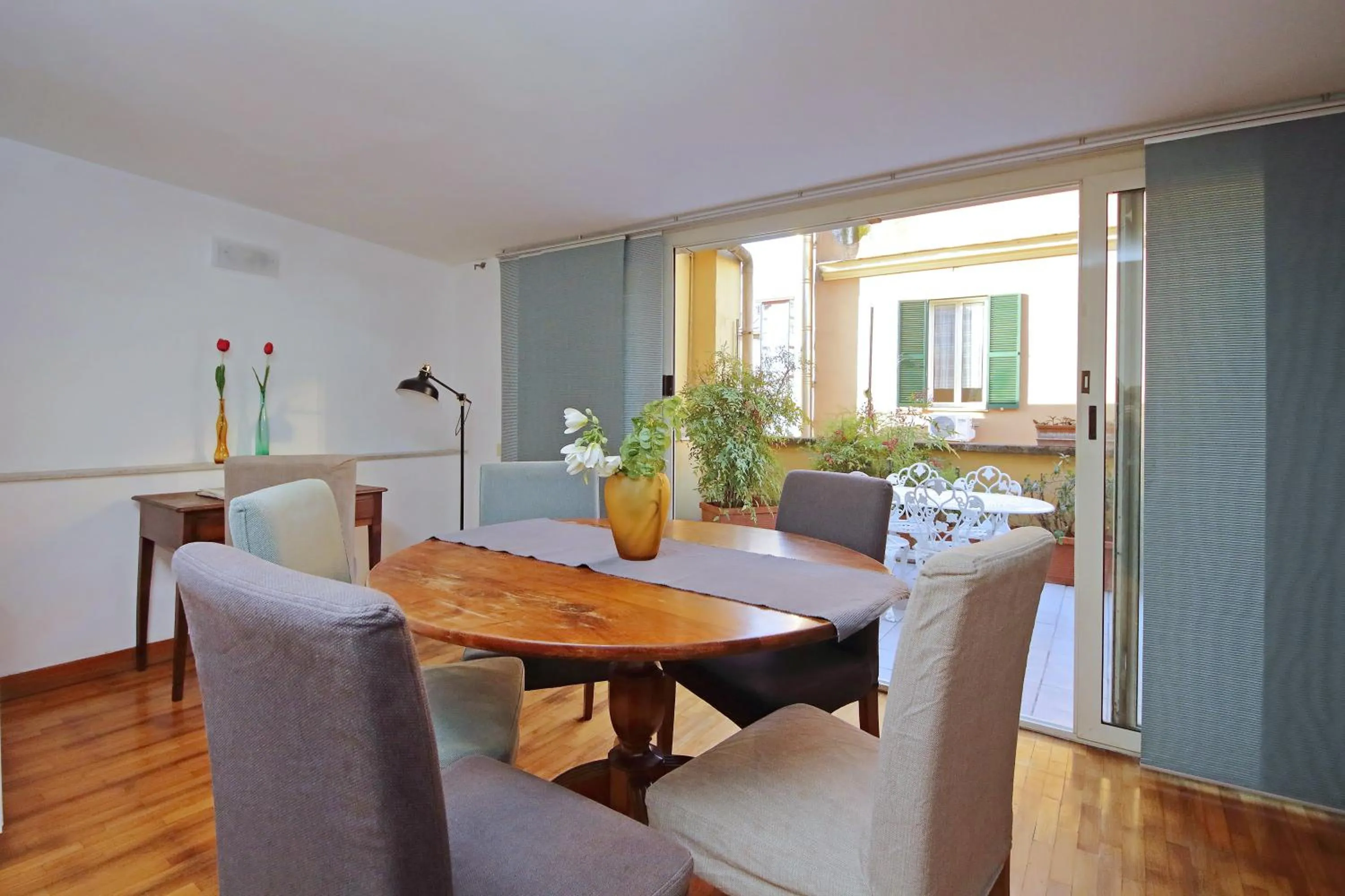 Amleto Apartments