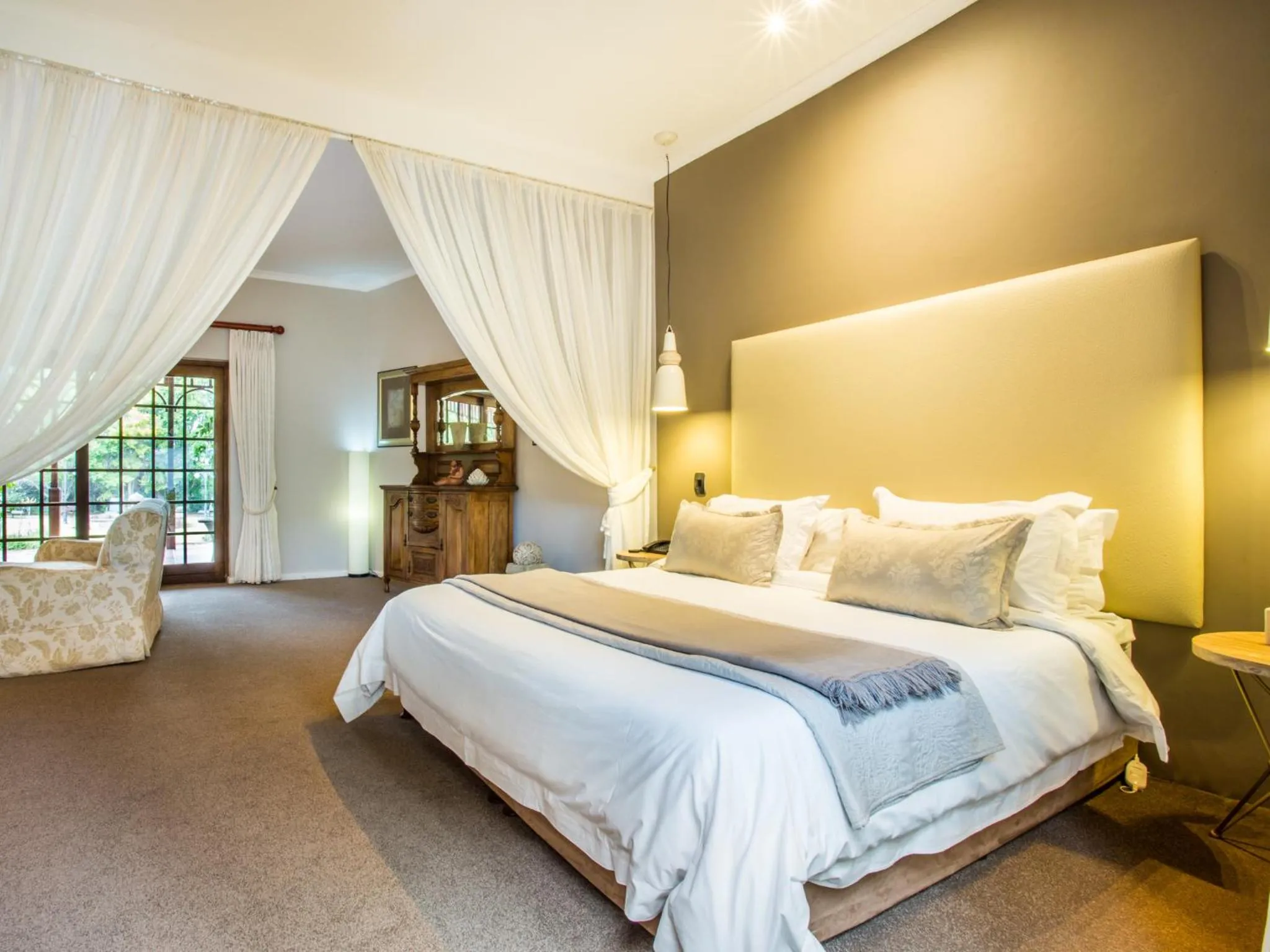 Bedroom, Bed in Hlangana Lodge