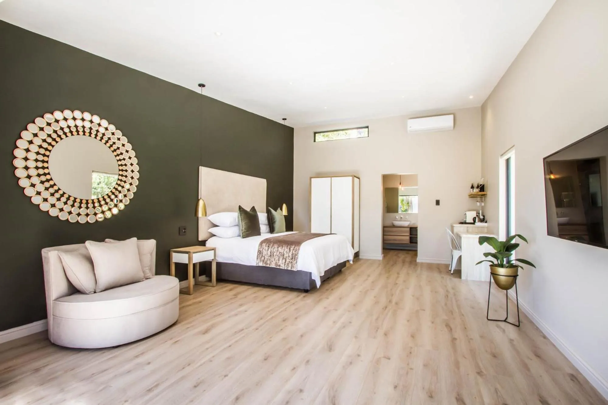 Bedroom, Bed in Hlangana Lodge