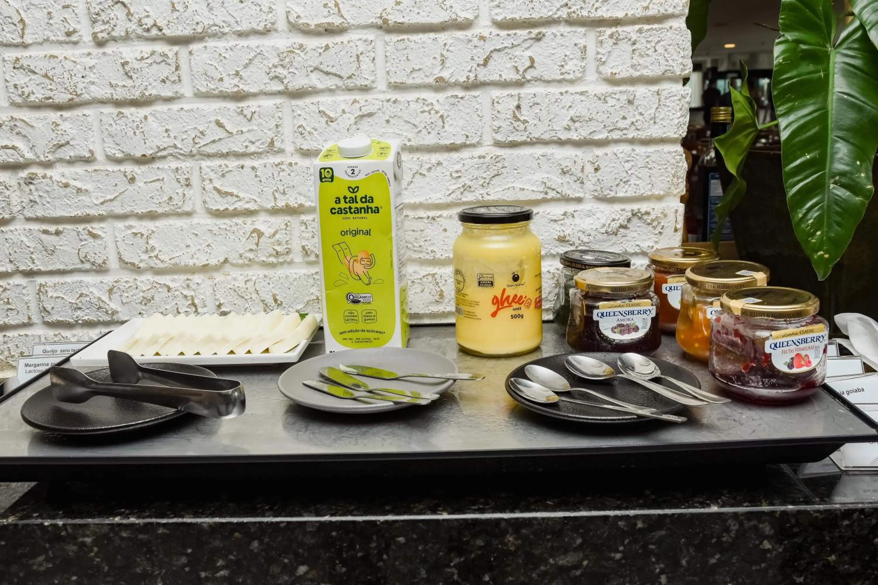 Restaurant/places to eat in Gran Mareiro Hotel