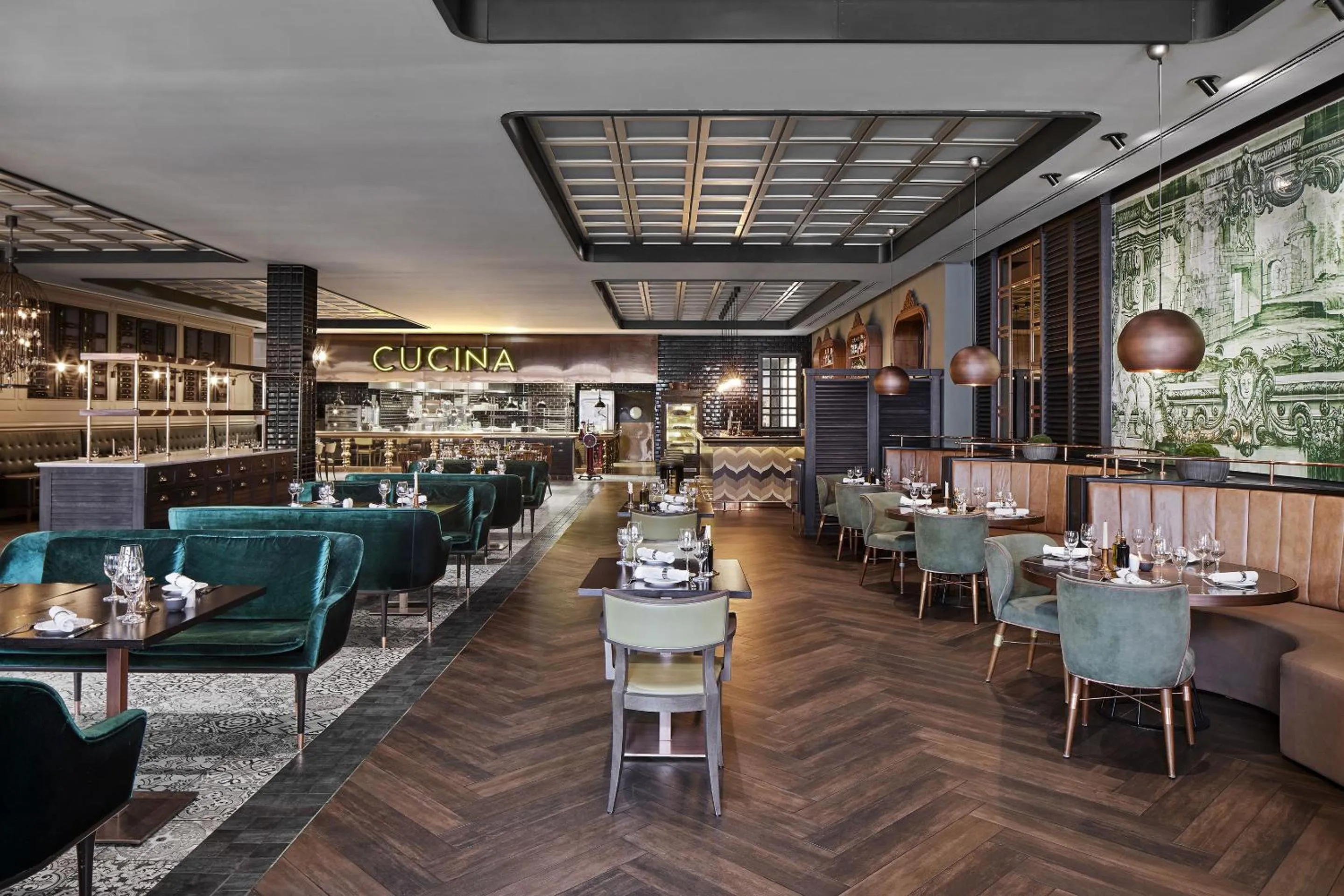 Restaurant/places to eat in TITANIC Chaussee Berlin