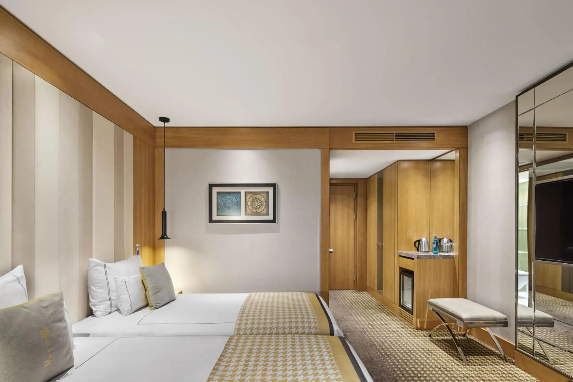 Bed in TITANIC Chaussee Berlin