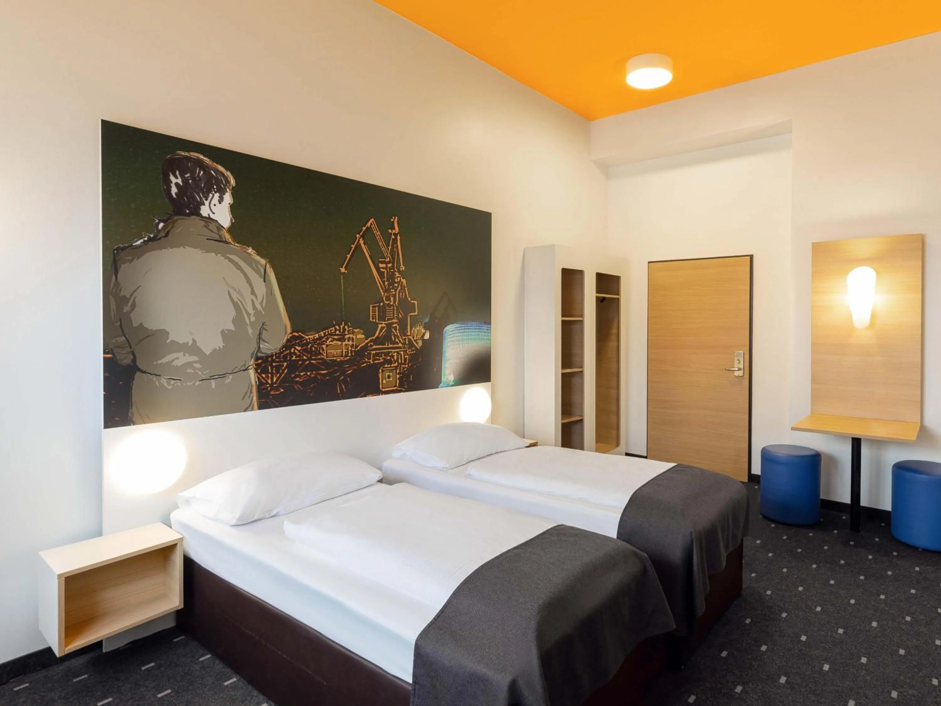 Photo of the whole room, Bed in B&B Hotel Duisburg Hbf-Süd