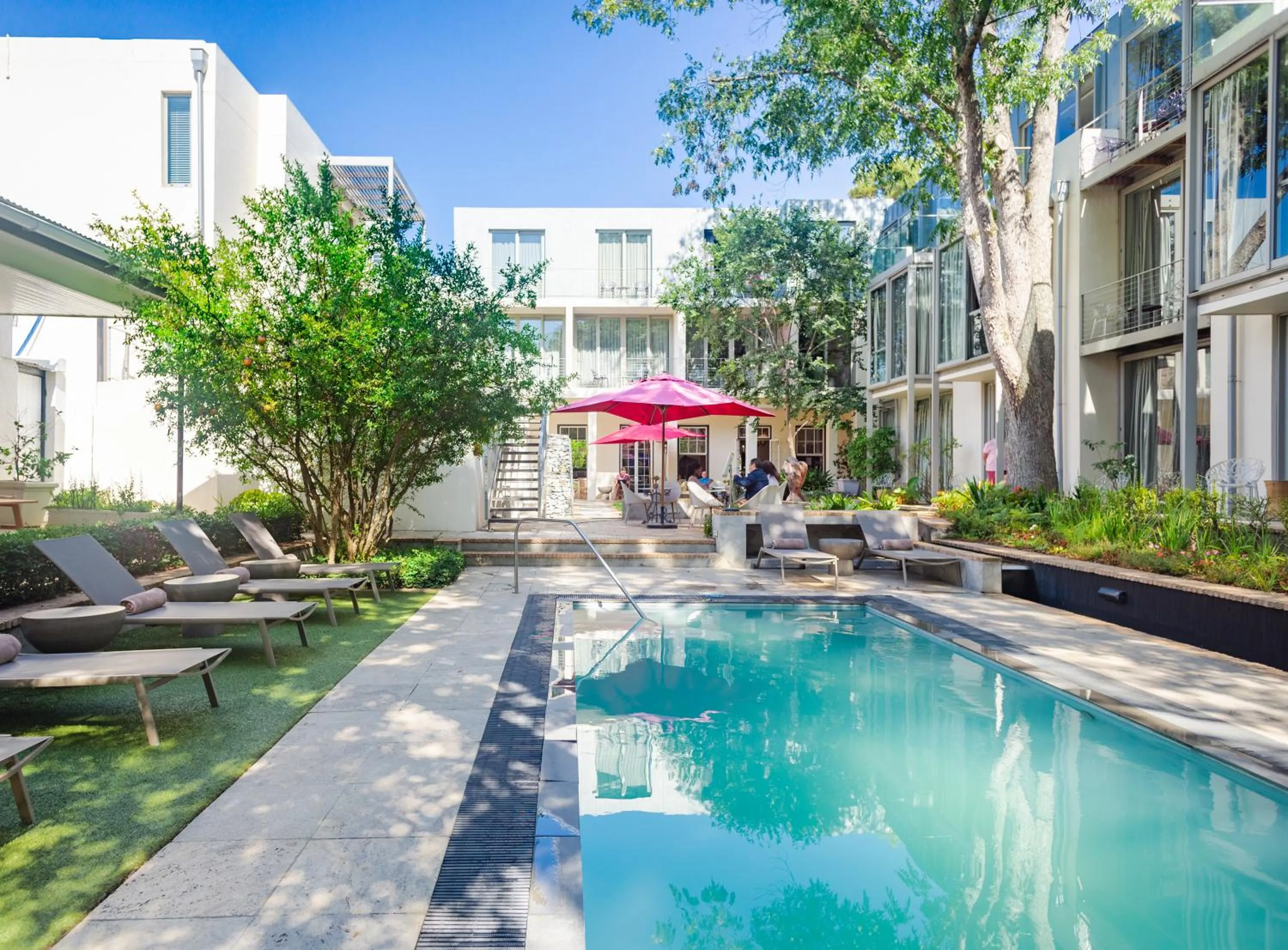 Swimming pool in Oude Werf Hotel