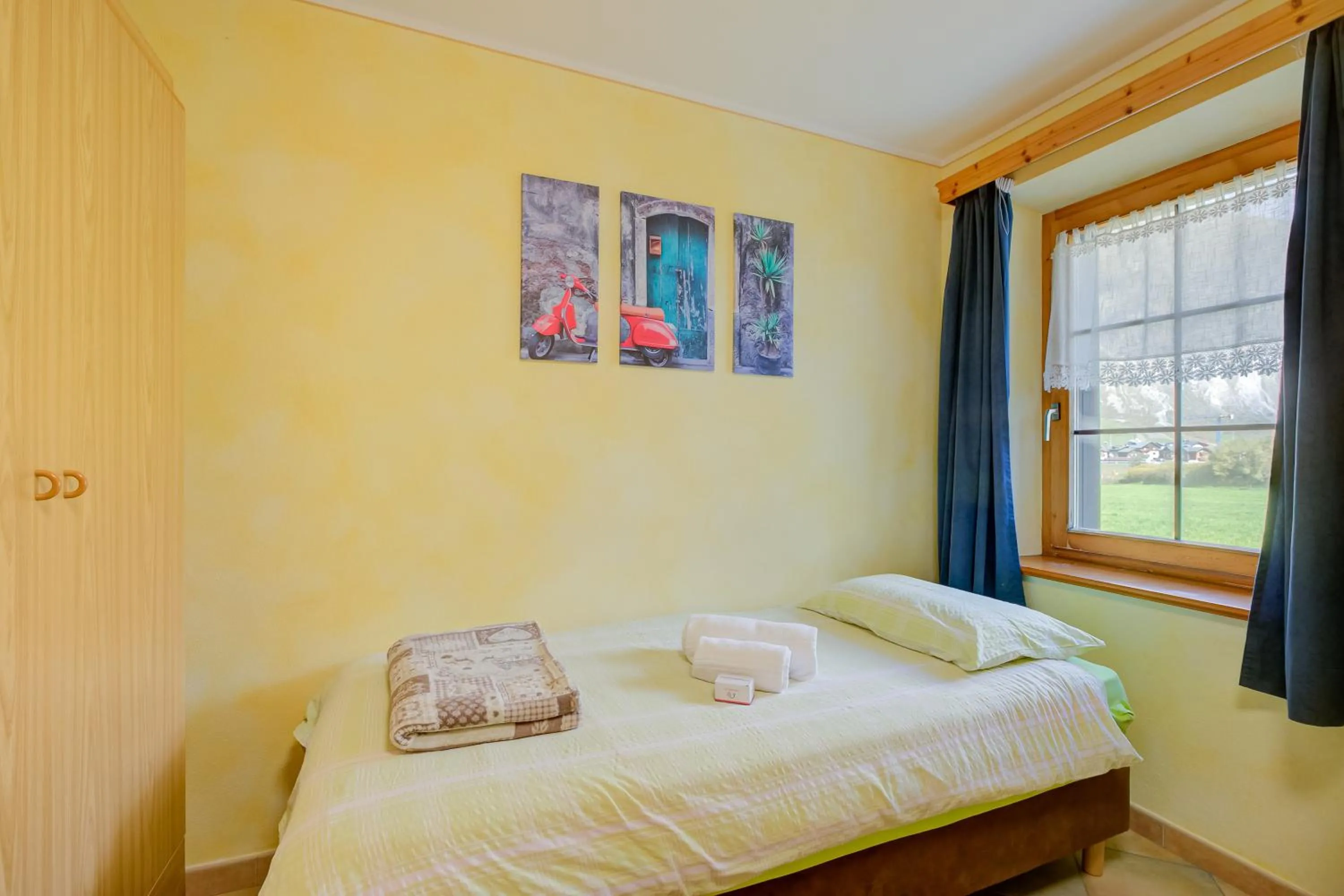 Bedroom in Rododendro