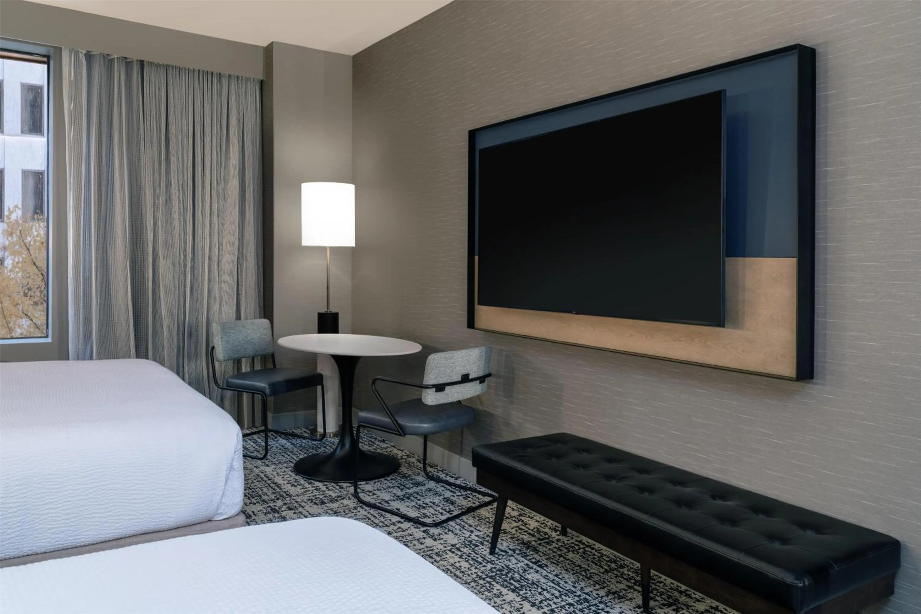 King Room with Two King Beds - Corner in Tempo By Hilton Washington Dc Downtown