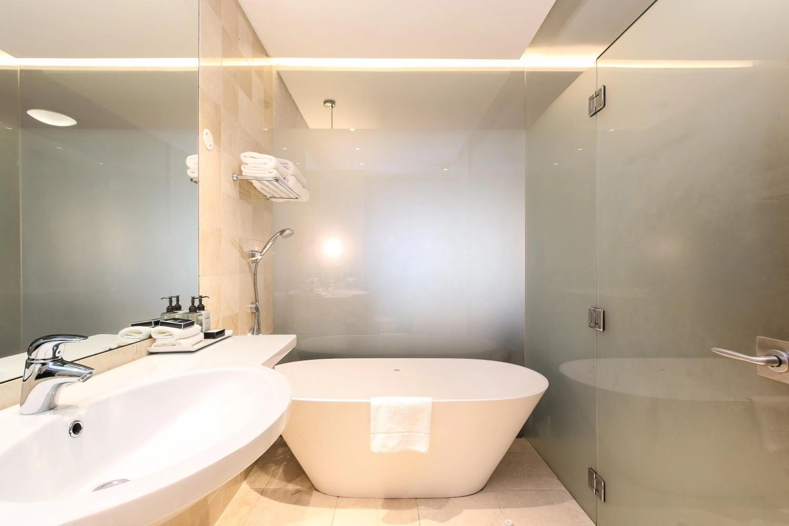 Bath in Vineyard Hotel