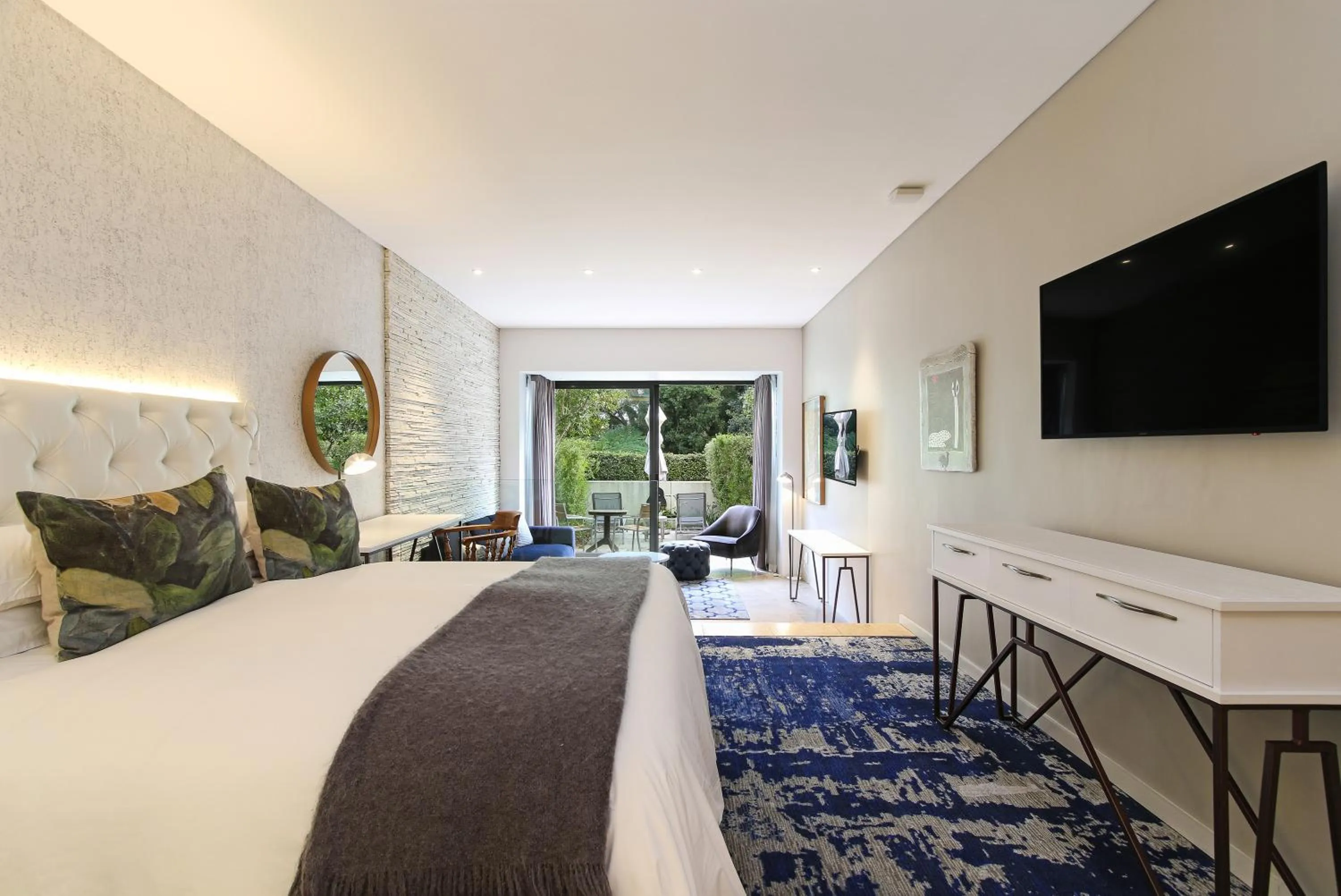 Bedroom, Bed in Vineyard Hotel