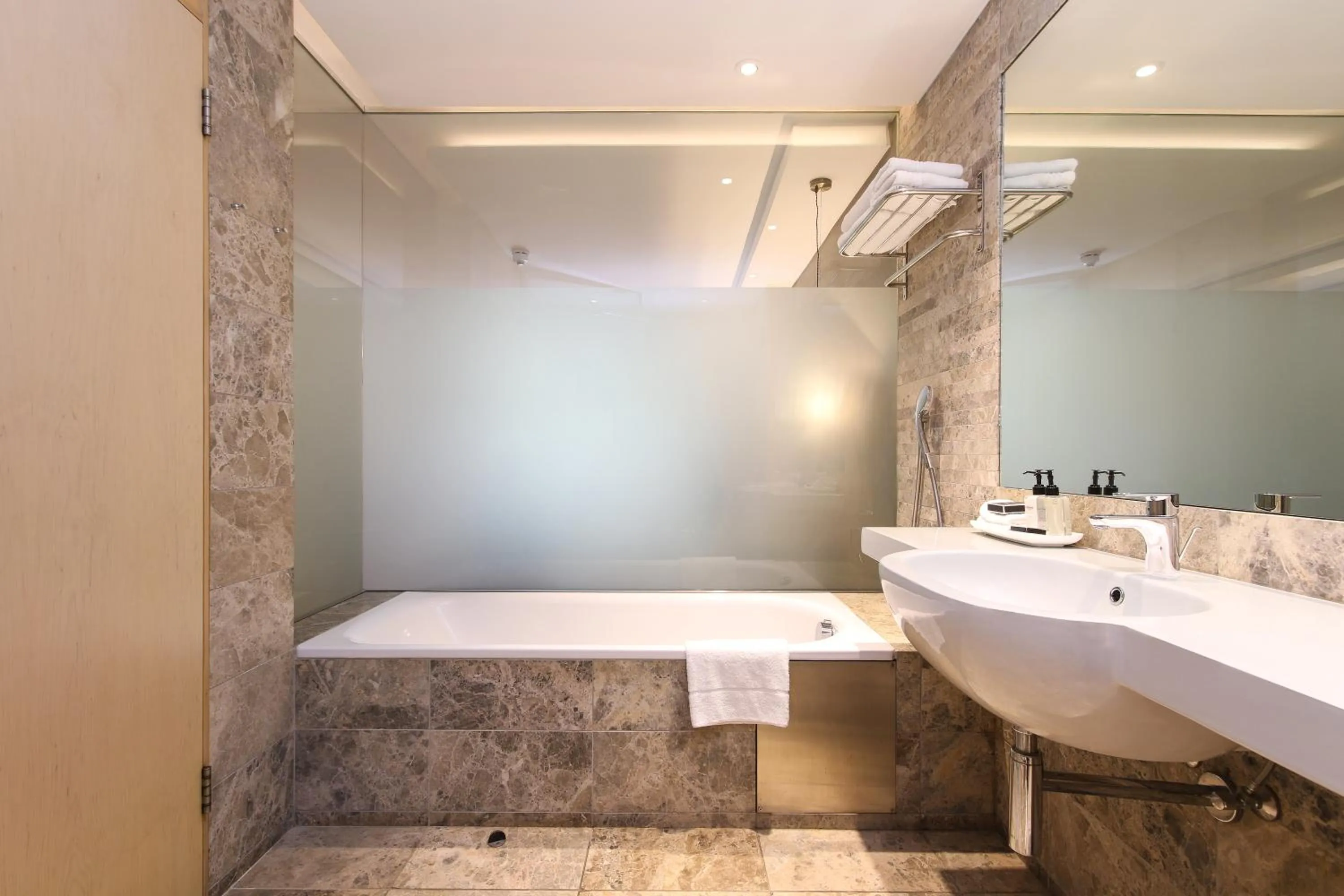 Bathroom in Vineyard Hotel