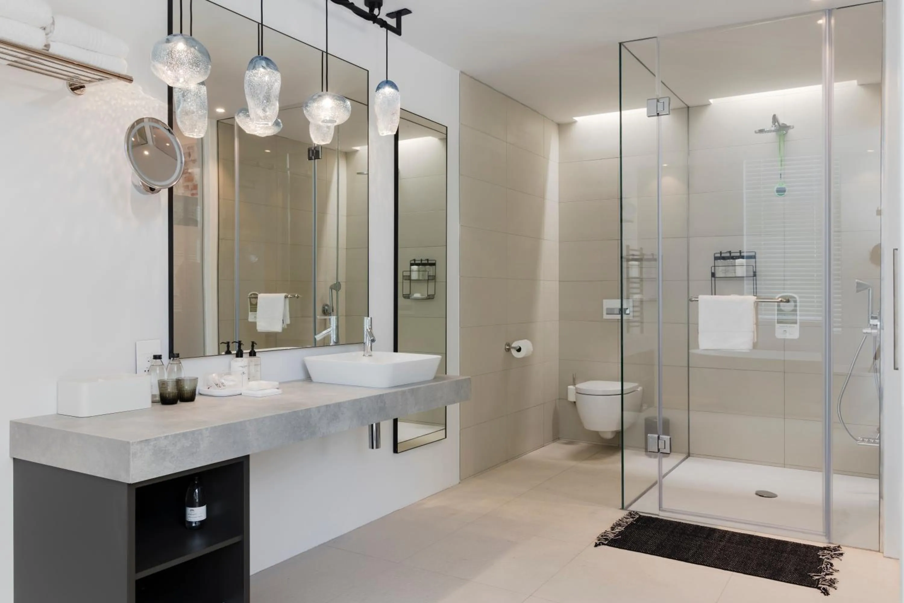 Bathroom in Vineyard Hotel