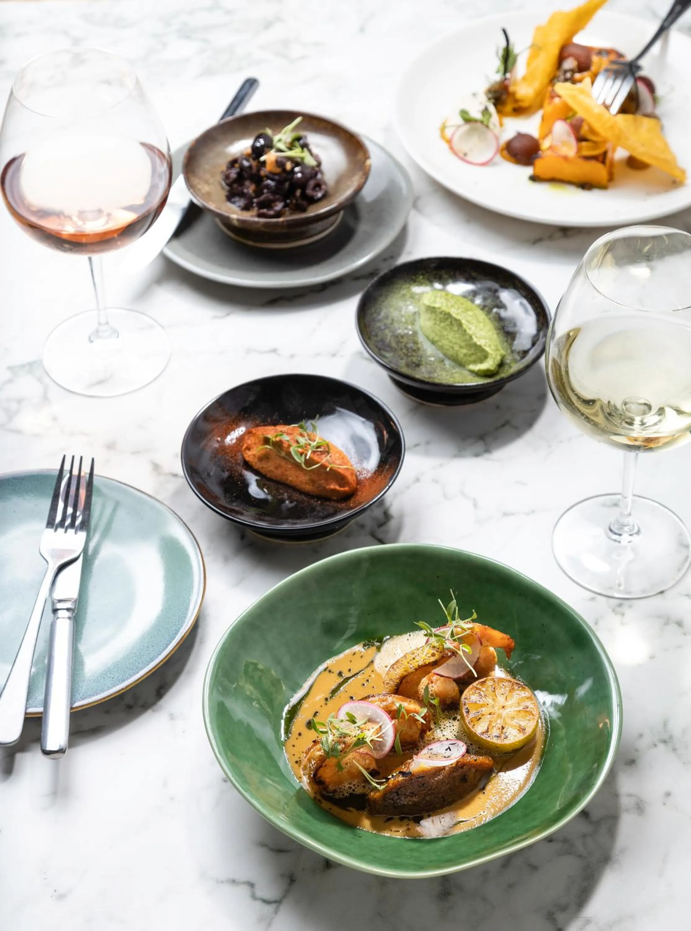 Restaurant/places to eat in Vineyard Hotel