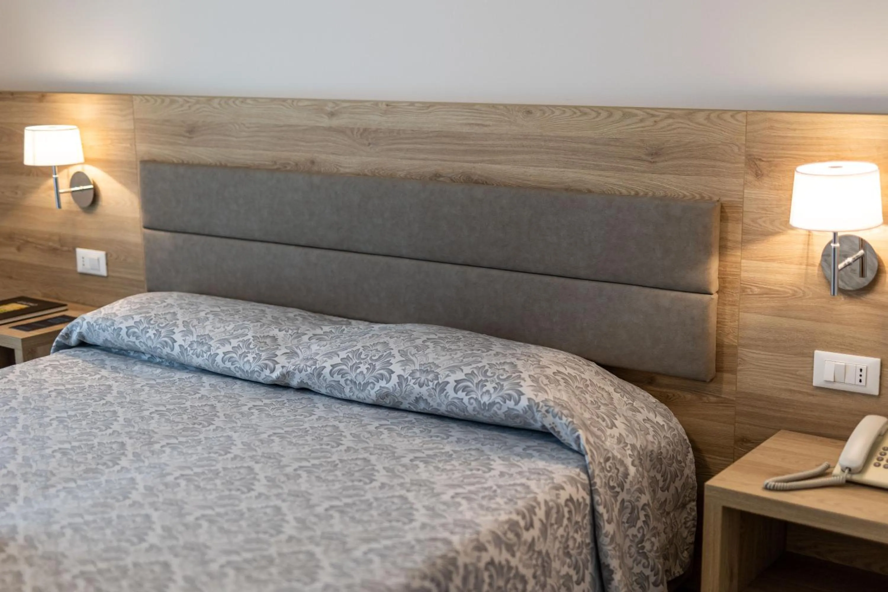 Bedroom, Bed in Hotel Smeraldo