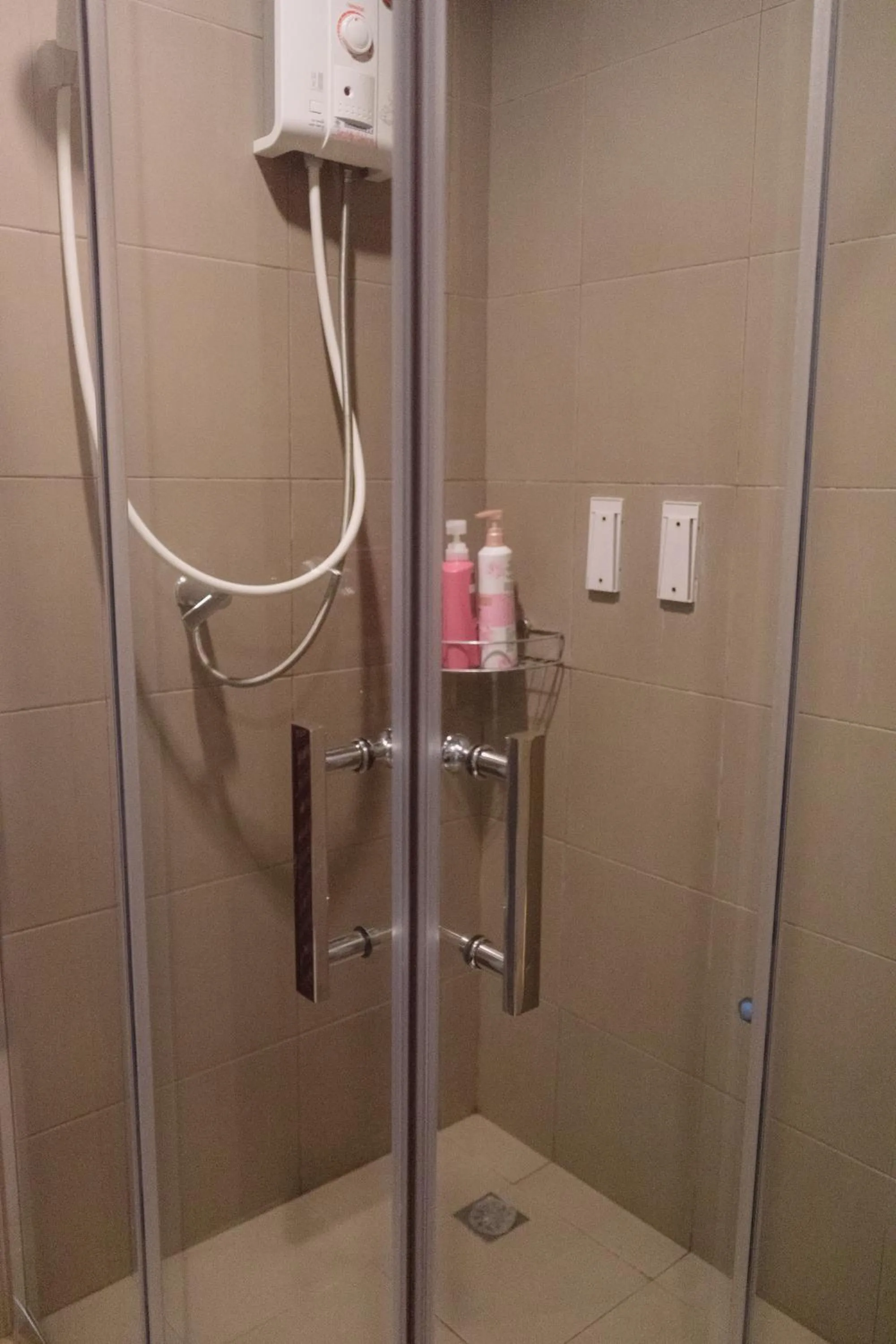 Shower in Baan Pordeedin