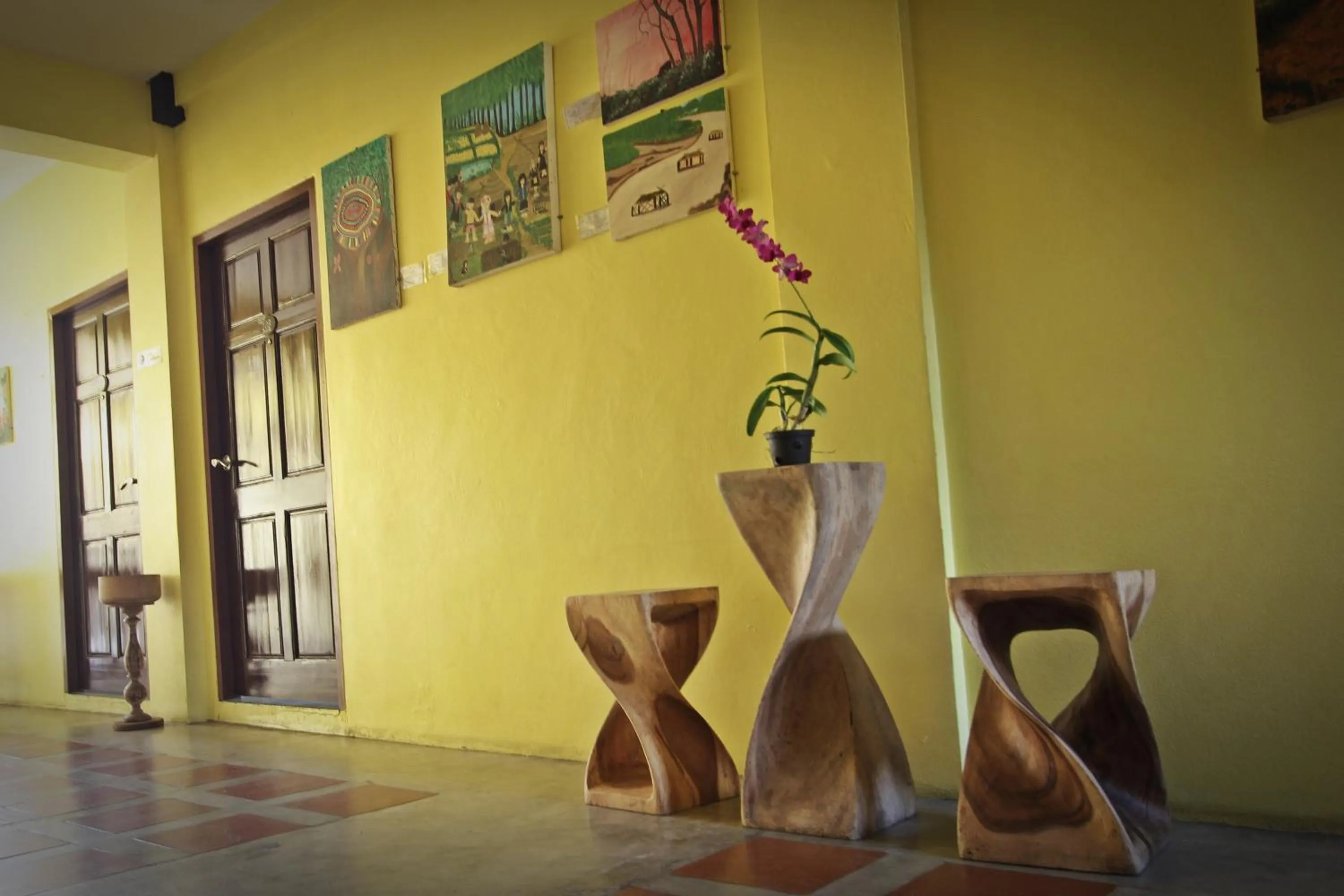 Seating area in Baan Pordeedin