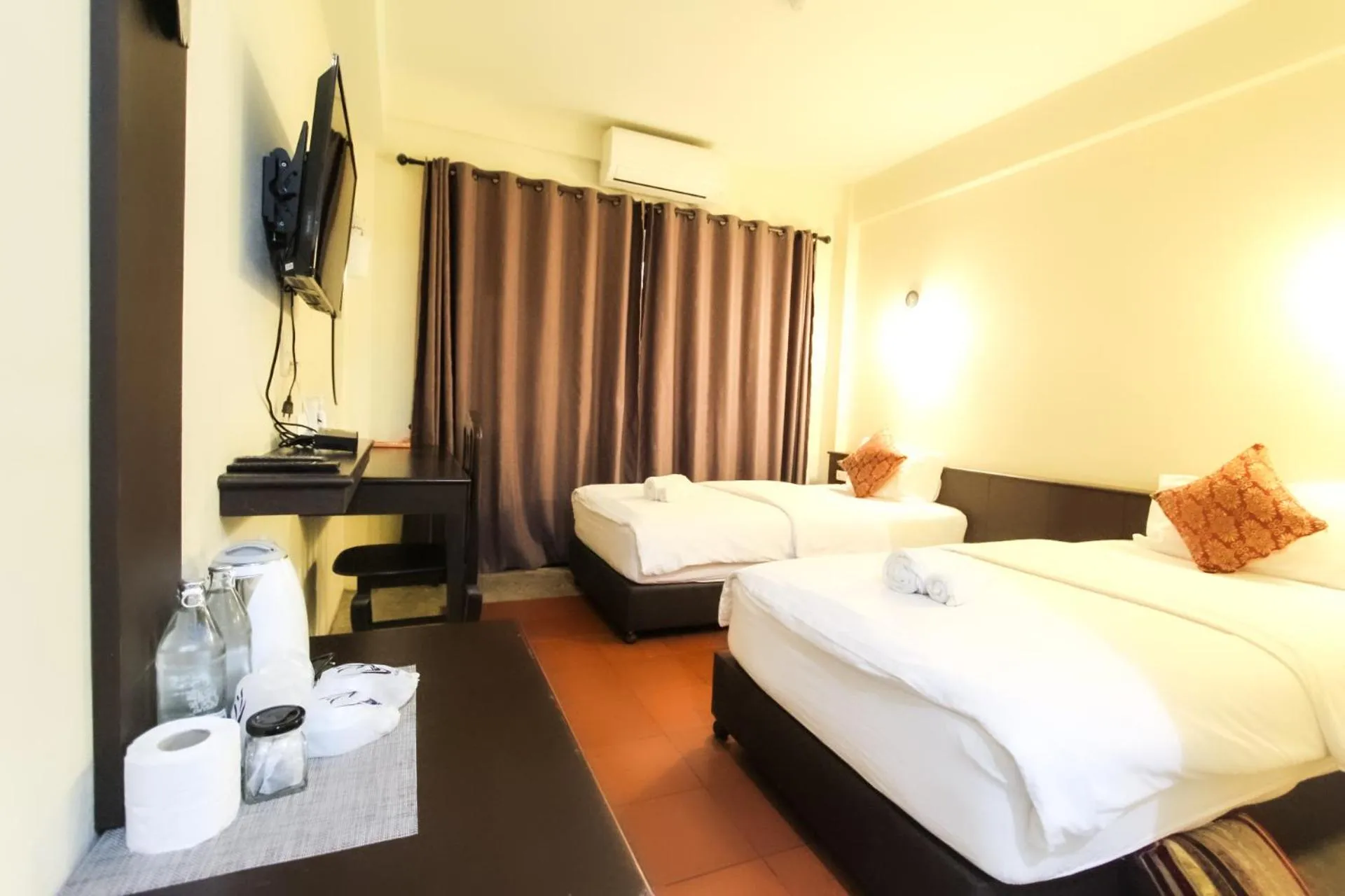 Bedroom, Bed in Baan Pordeedin