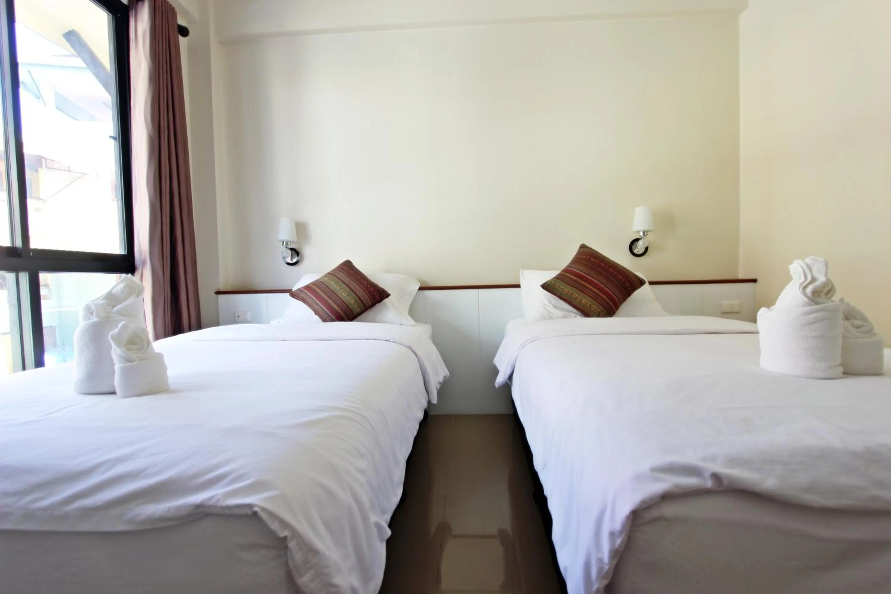 Bedroom, Bed in Baan Pordeedin