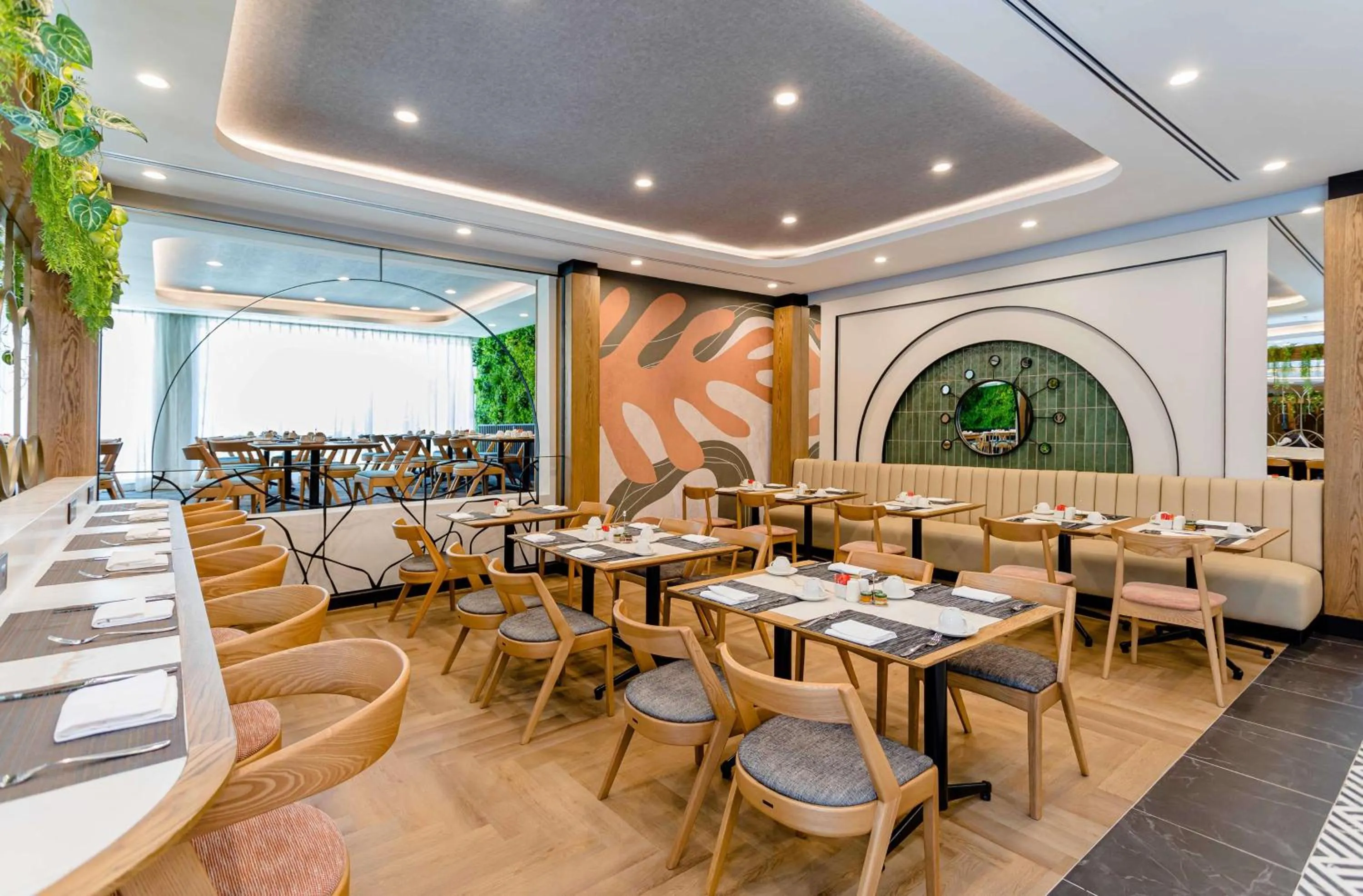 Restaurant/places to eat in Southern Sun Rosebank, Johannesburg