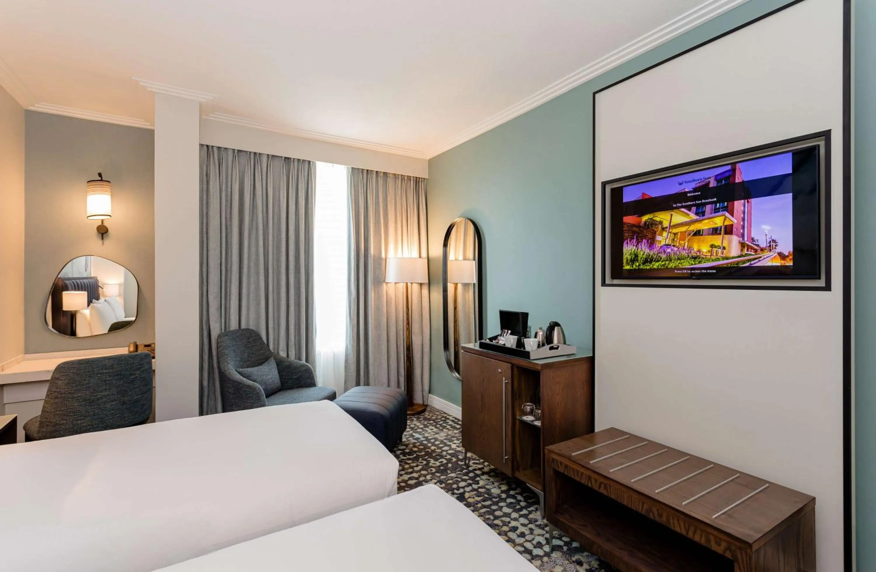 Bedroom, Bed in Southern Sun Rosebank, Johannesburg