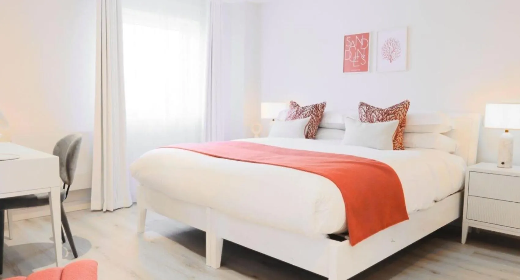 Bed in St Moritz Hotel and Cowshed Spa