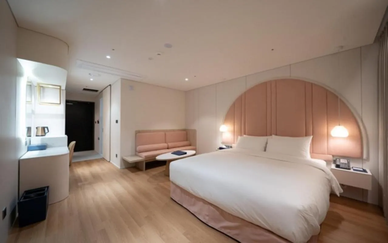 Bed in Daegu Hyeonpung Prana Hotel