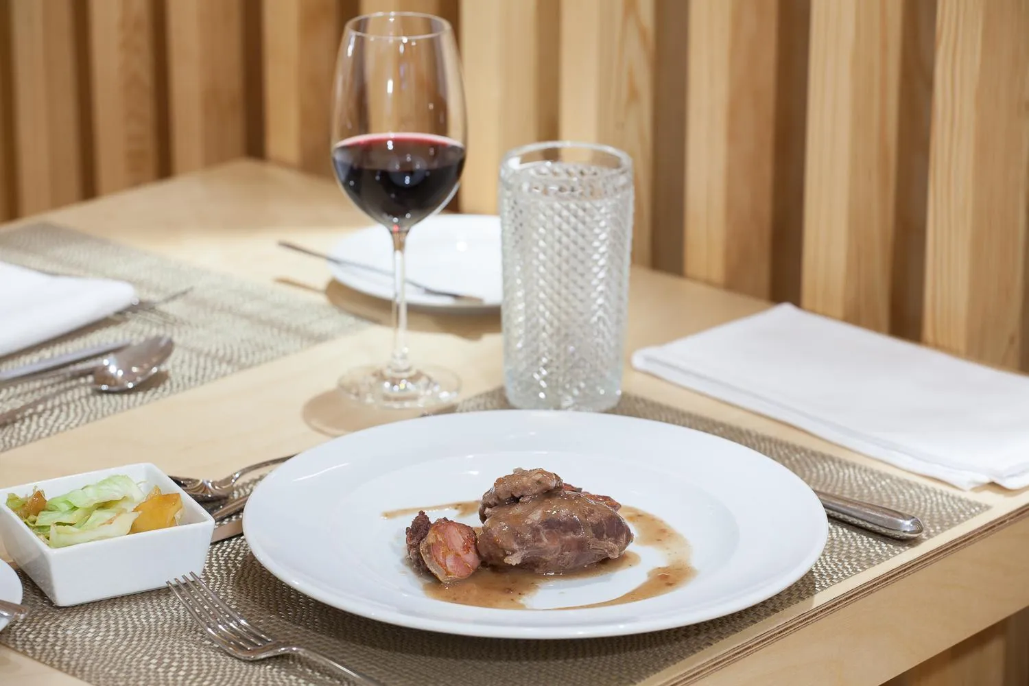 Restaurant/places to eat in Colmeal Countryside Hotel