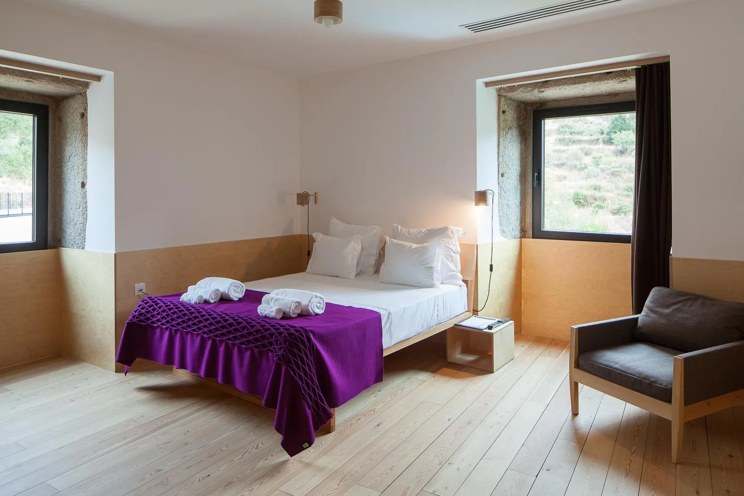 Bedroom, Bed in Colmeal Countryside Hotel