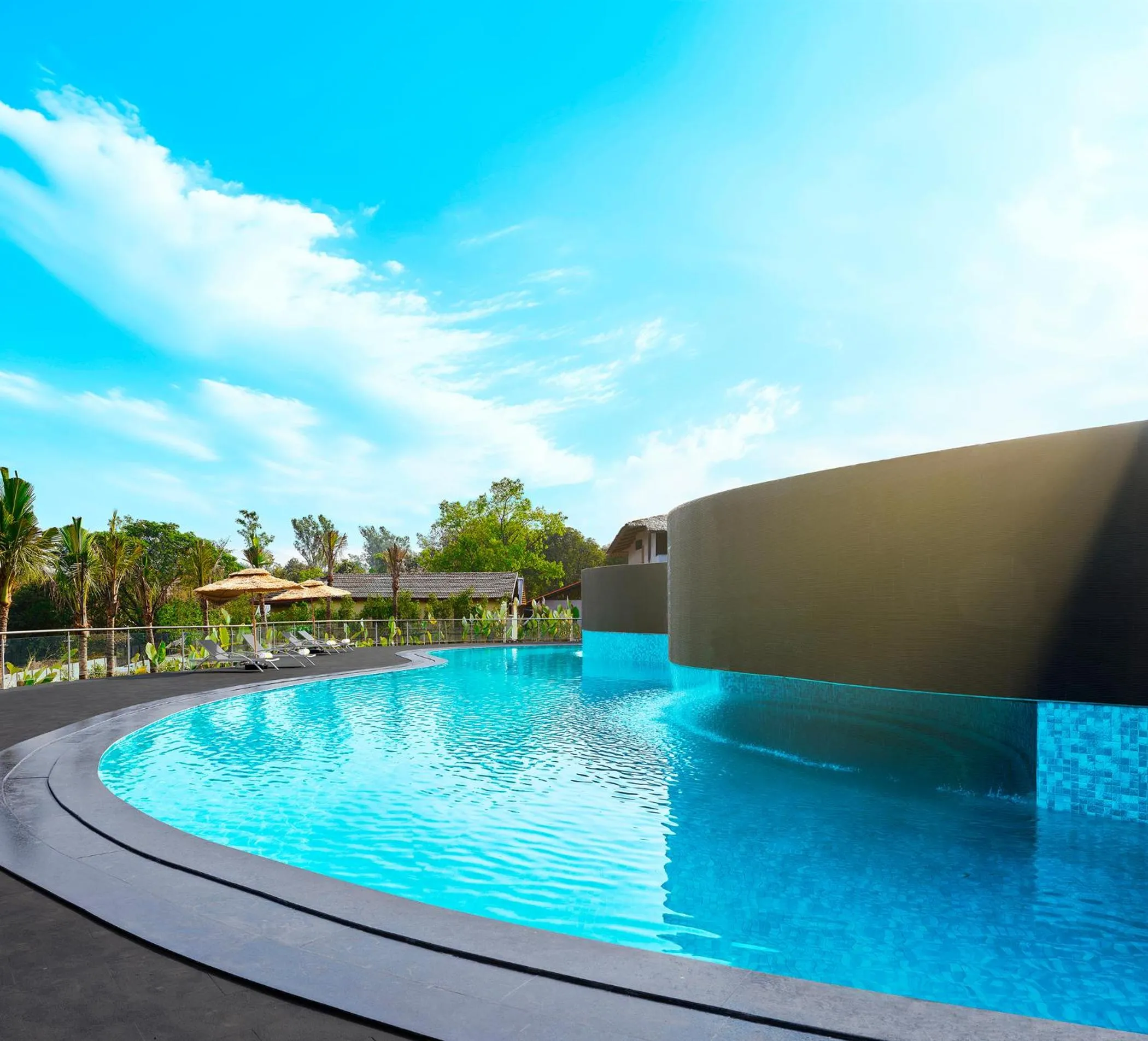 Swimming pool in Stone Water By Zuper