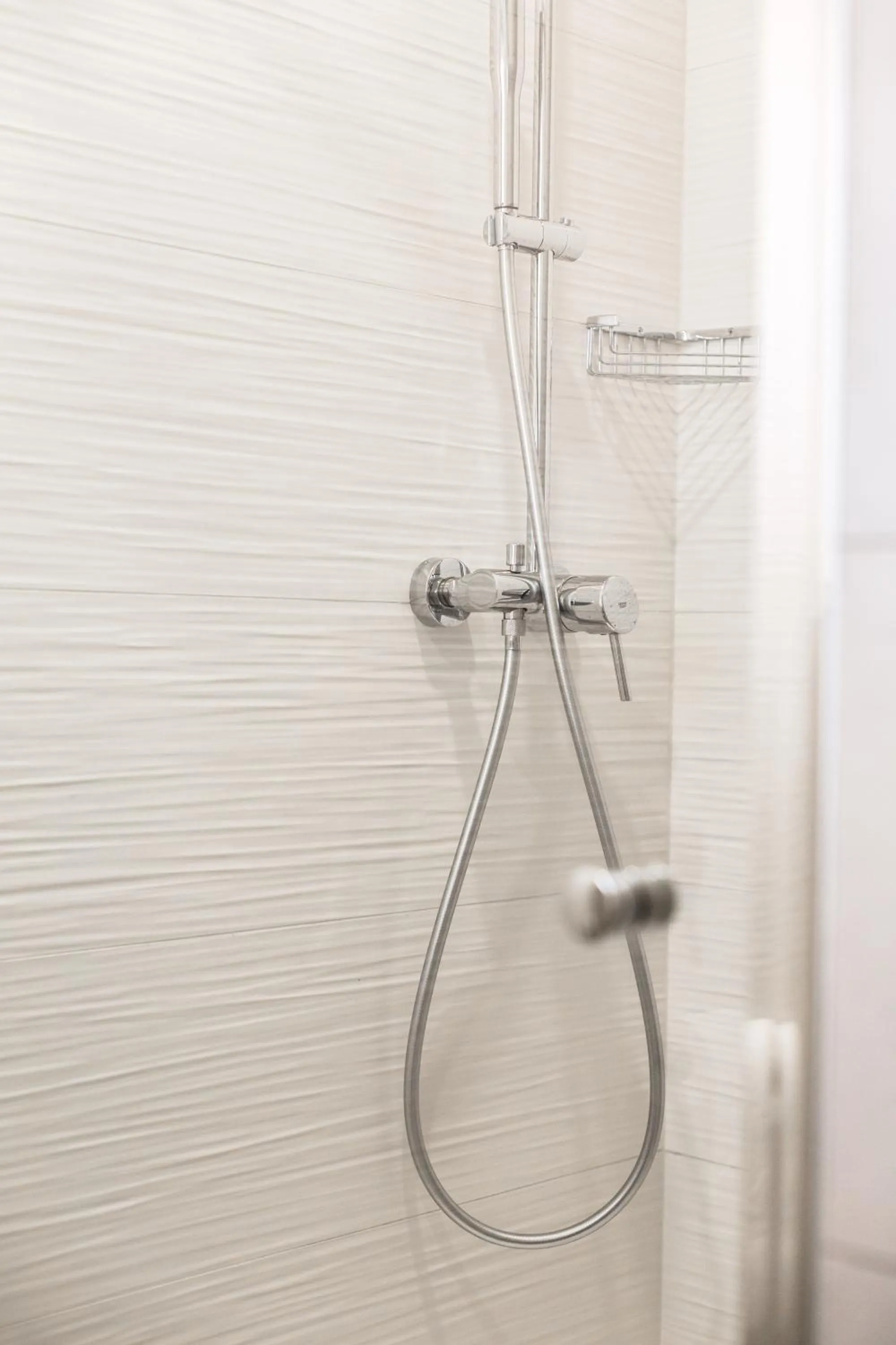 Shower in Hotel Europa