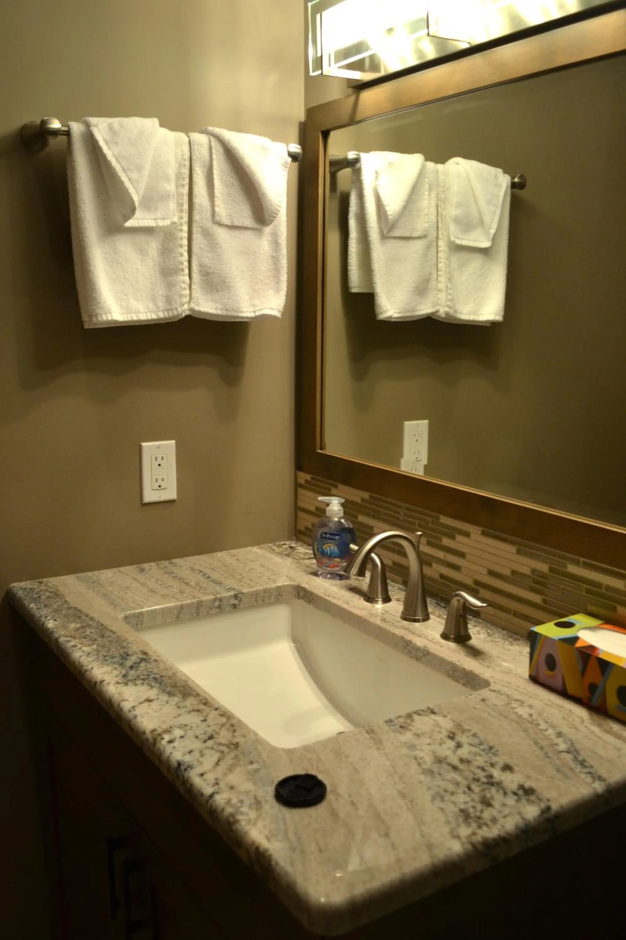 Bathroom in Radium Elk Park B & B